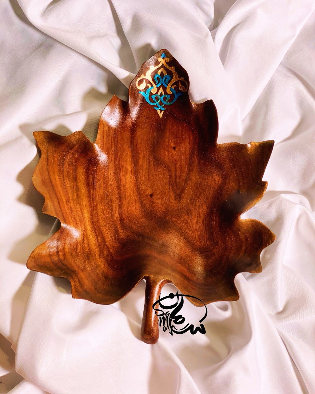 maple leaf bowl.png