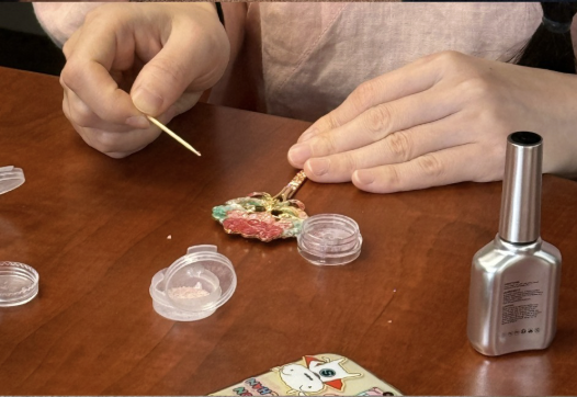 Cloisonné-Inspired Jewelry: A Beginner-Friendly Workshop