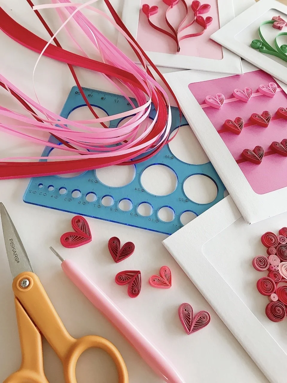 Paper Quilling: The Art of Rolled Paper