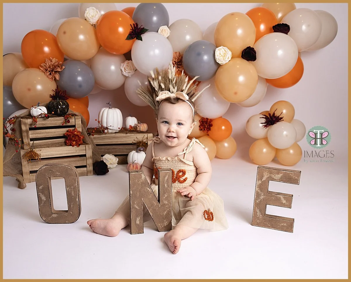 First Birthday Cake Smash Session in Bothell, WA | Baby Lennon Turns ONE