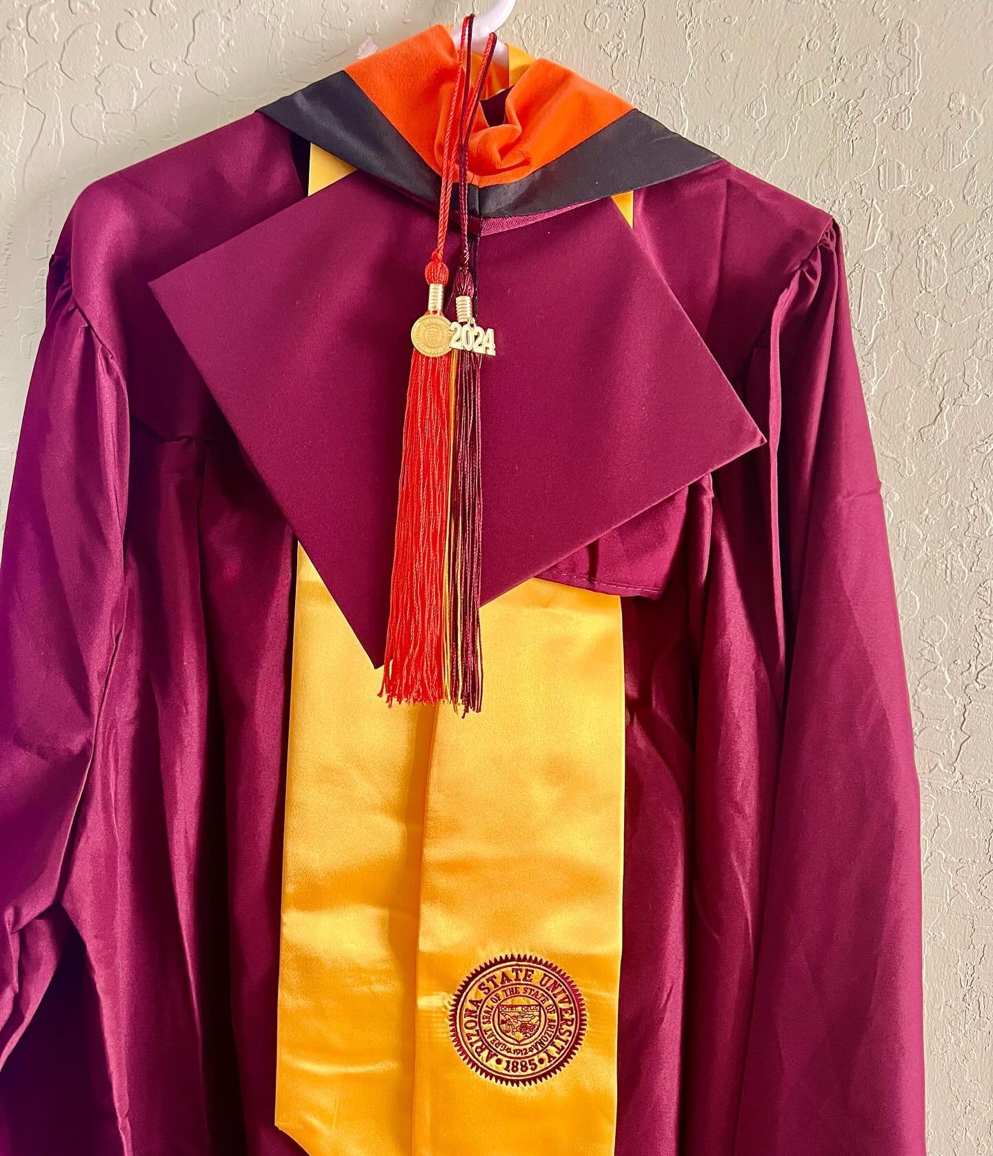 This was delivered today! One class to go- Graduation May 6th 🎓
@asuonline #asuonline #mastersdegree #orangeisforengineering #graduation2024 #gradstudent #uxdesigner #uxresearcher #capandgown #arizonastateuniversity #gosundevils #forksup