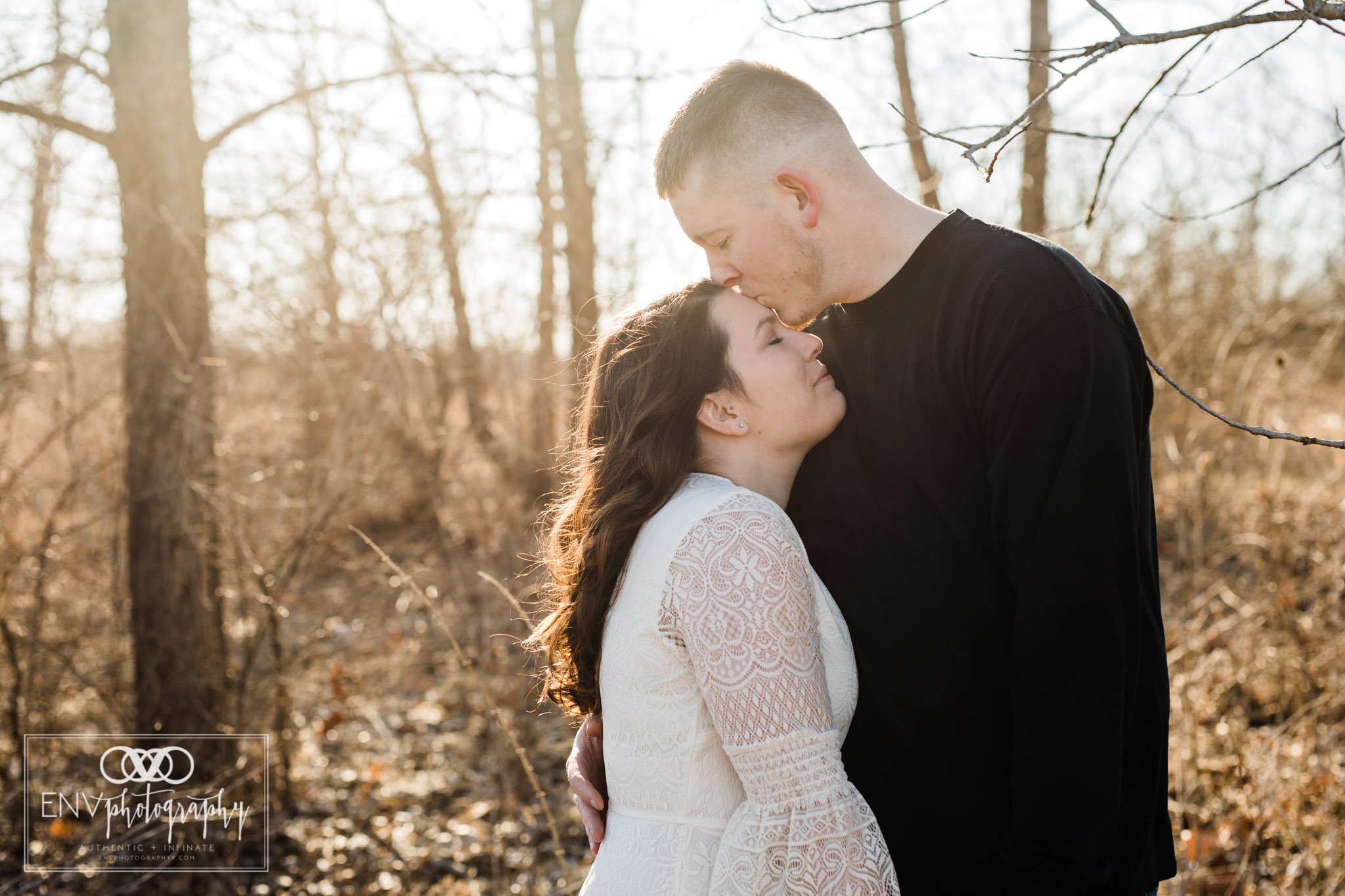mount vernon columbus ohio engagement photographer (3).jpg
