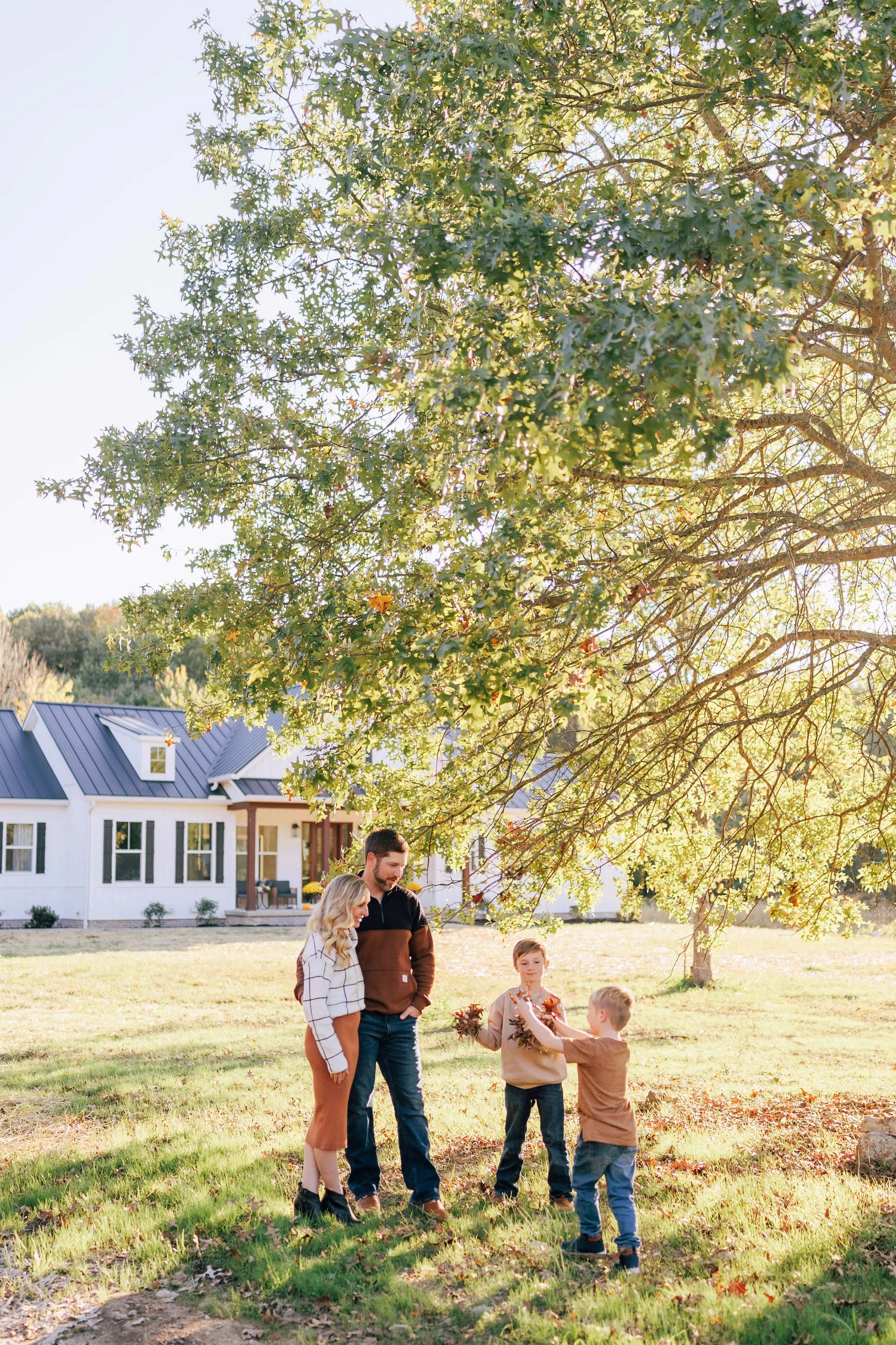 Sunbury Ohio Family Photographer || The Sevier Family
