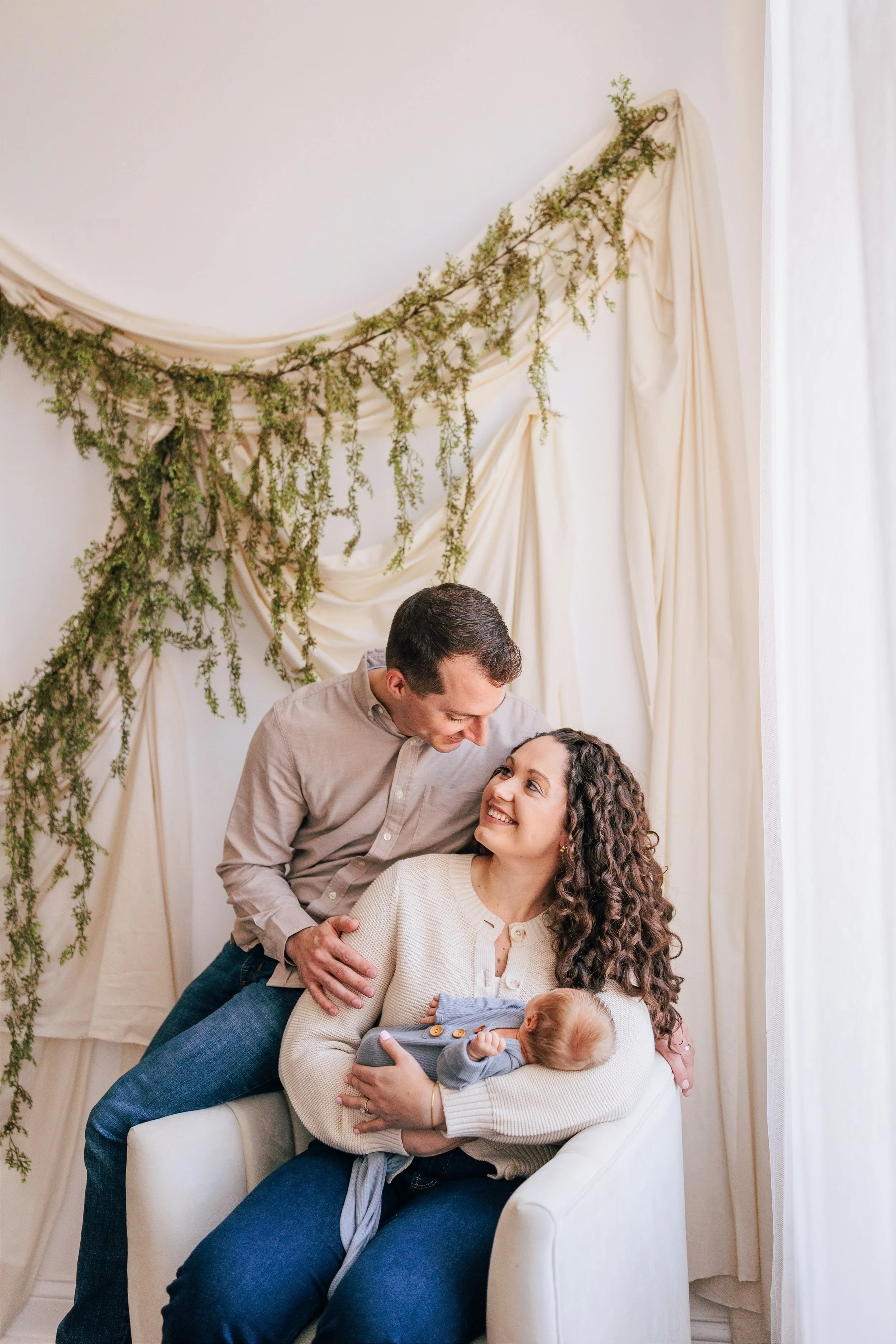 Columbus Ohio Newborn Photographer || The L Family