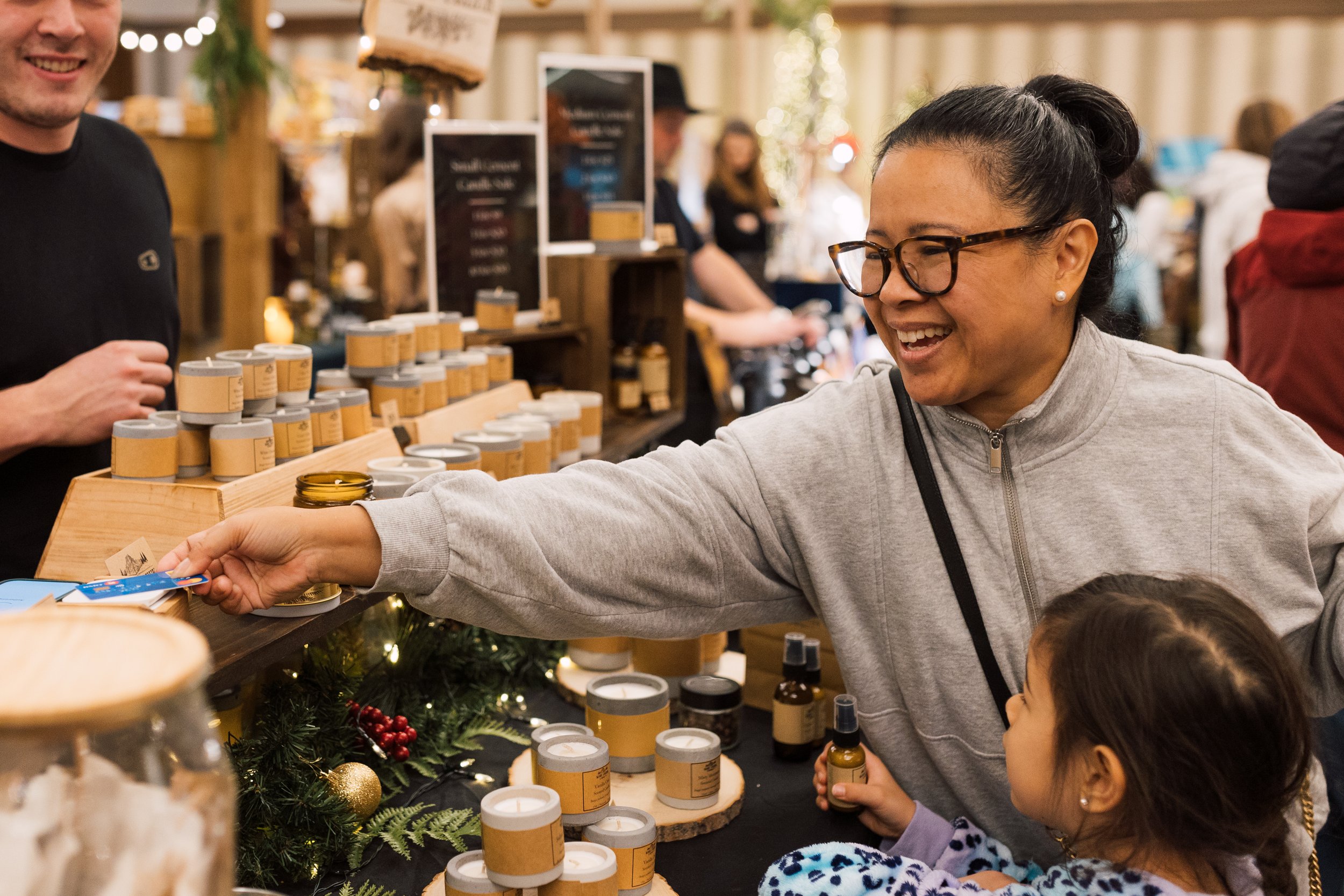 251214_FairmontBespokeMarket_NinaLaFlammePhotography_17.jpg