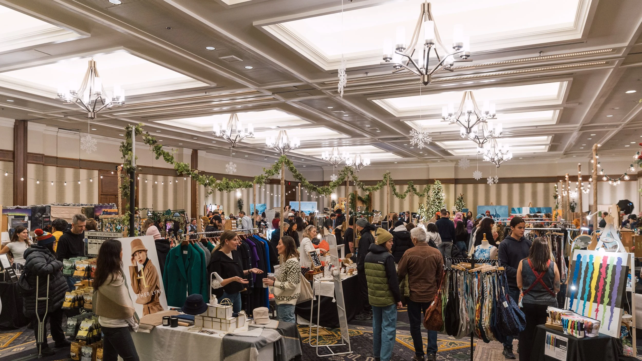 251214_FairmontBespokeMarket_NinaLaFlammePhotography_40.jpg