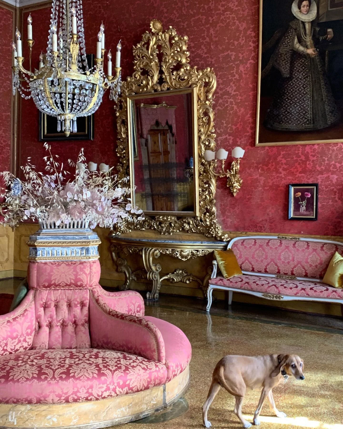 Visiting @villadimaiano in search of inspiration for a new project some time ago, Nina always with me 💫 Grazie Isabella 

.
.
.
.
.
.

#weddingstationery #customstationery #bespokestationery #weddinginspirations #creativeprocess 

 #ipreview via @pr