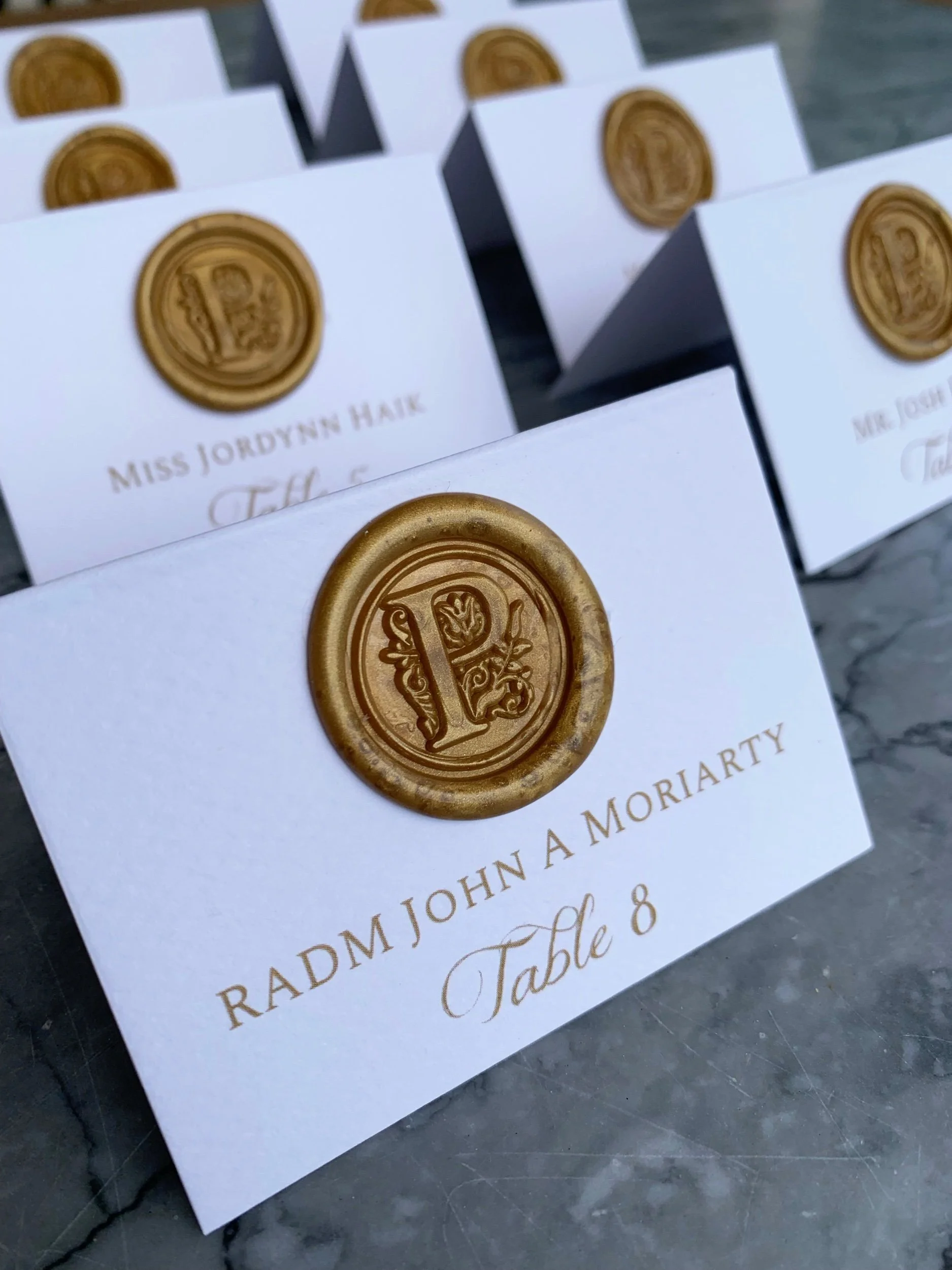 ESCORT CARDS &amp; DISPLAYS