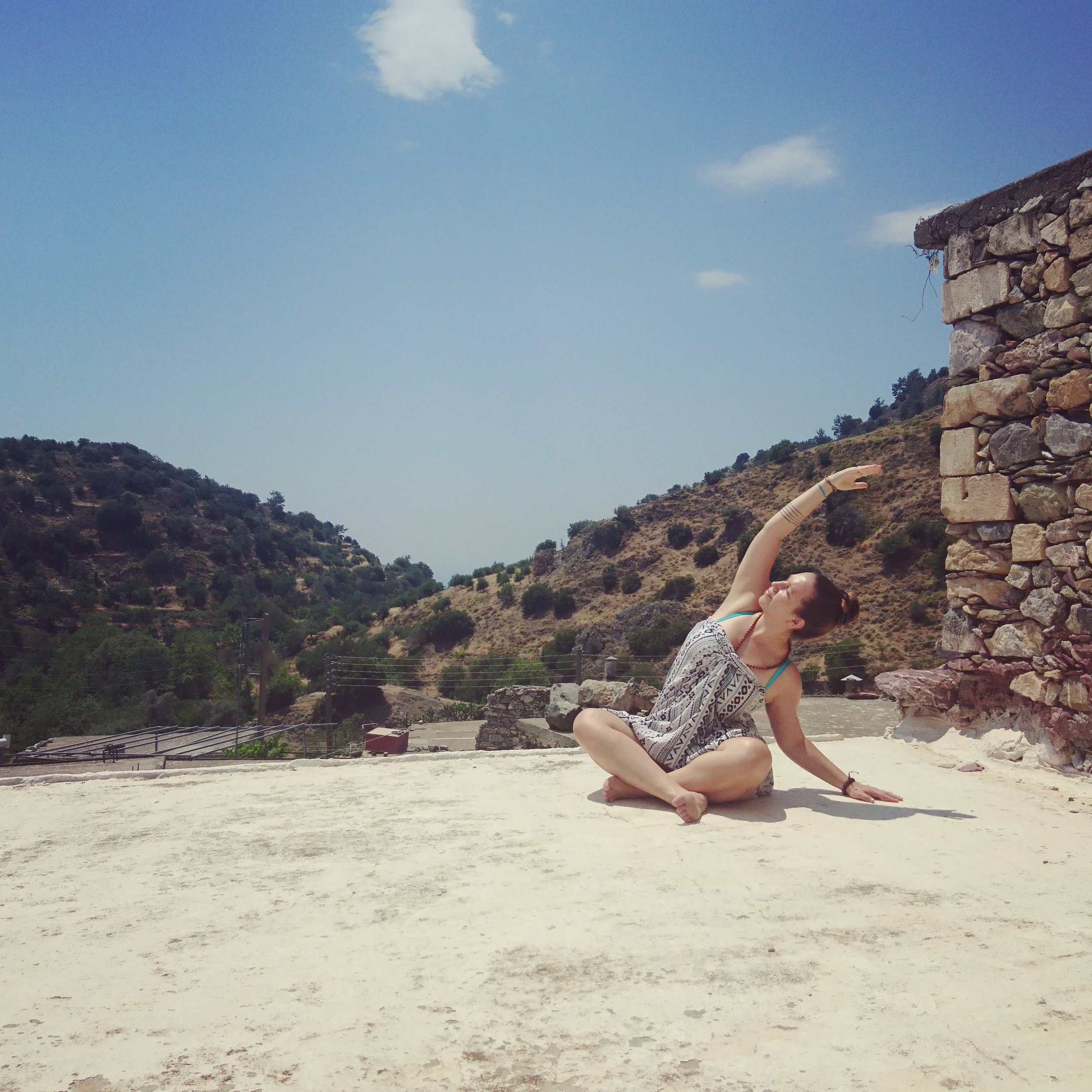 kreta ivous pose.jpg