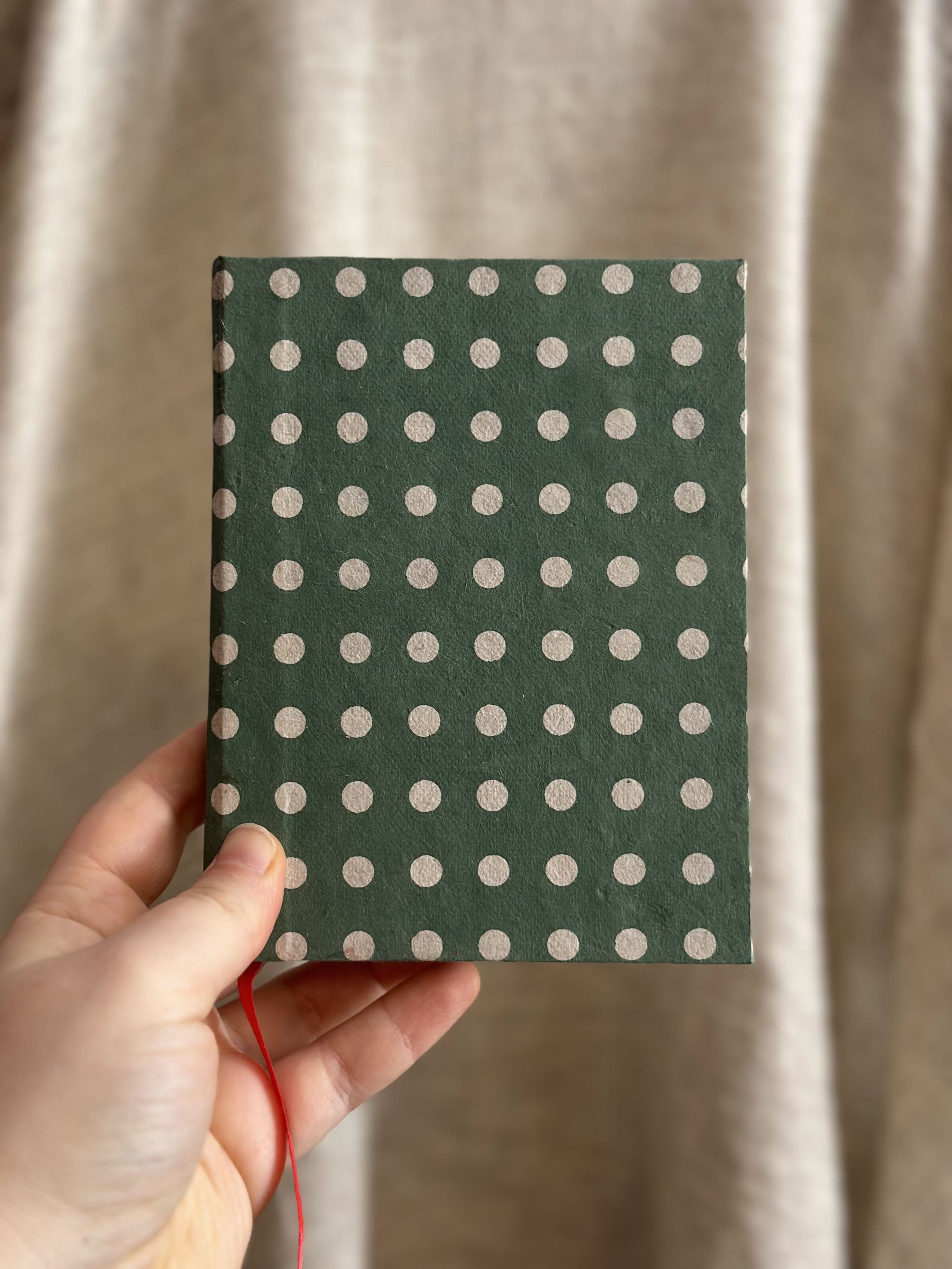 Nepálský deník z ručního papíru - malý zelený