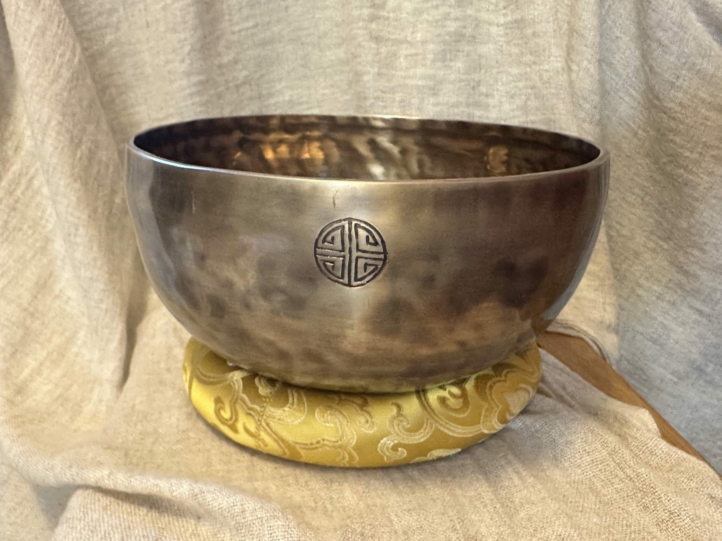 2.4 misa fullmoon tibetan singing bowl 2.jpeg