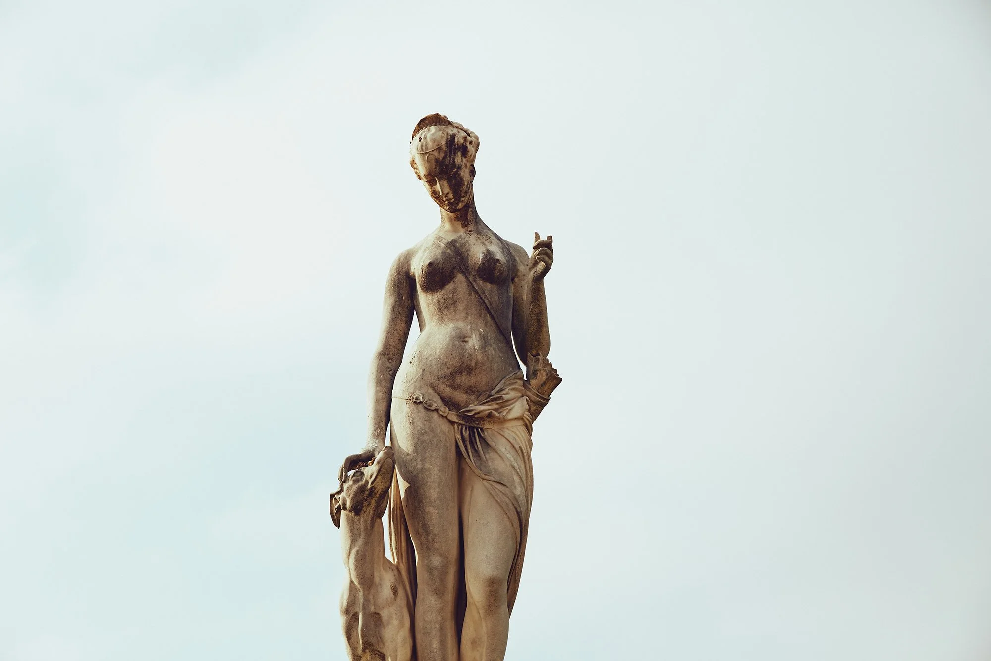 tuileries-statue-2000px.jpg