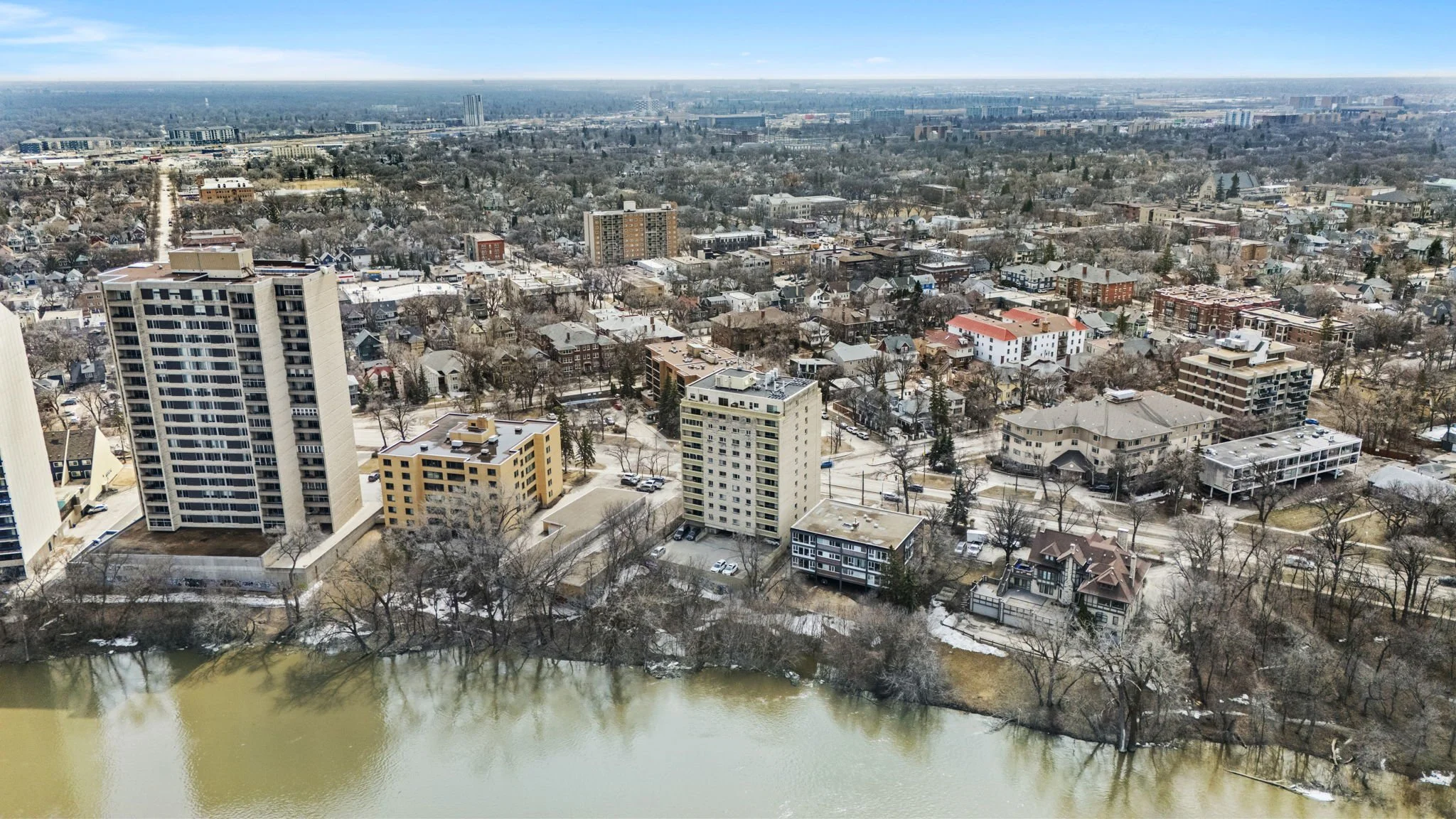 I want to sell my condo in Winnipeg, what do I need to know? 