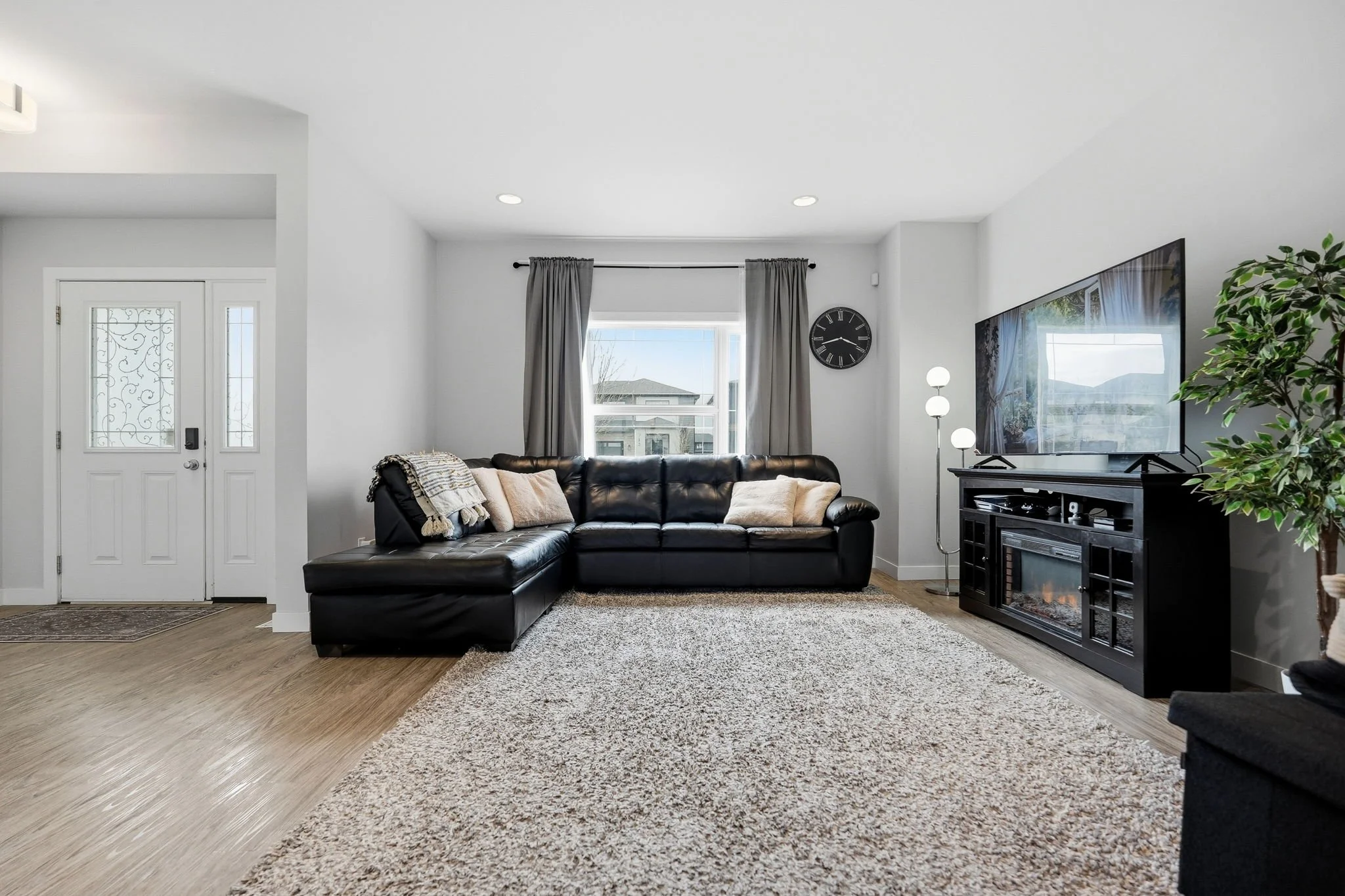 4-web-or-mls-A7403892.jpg