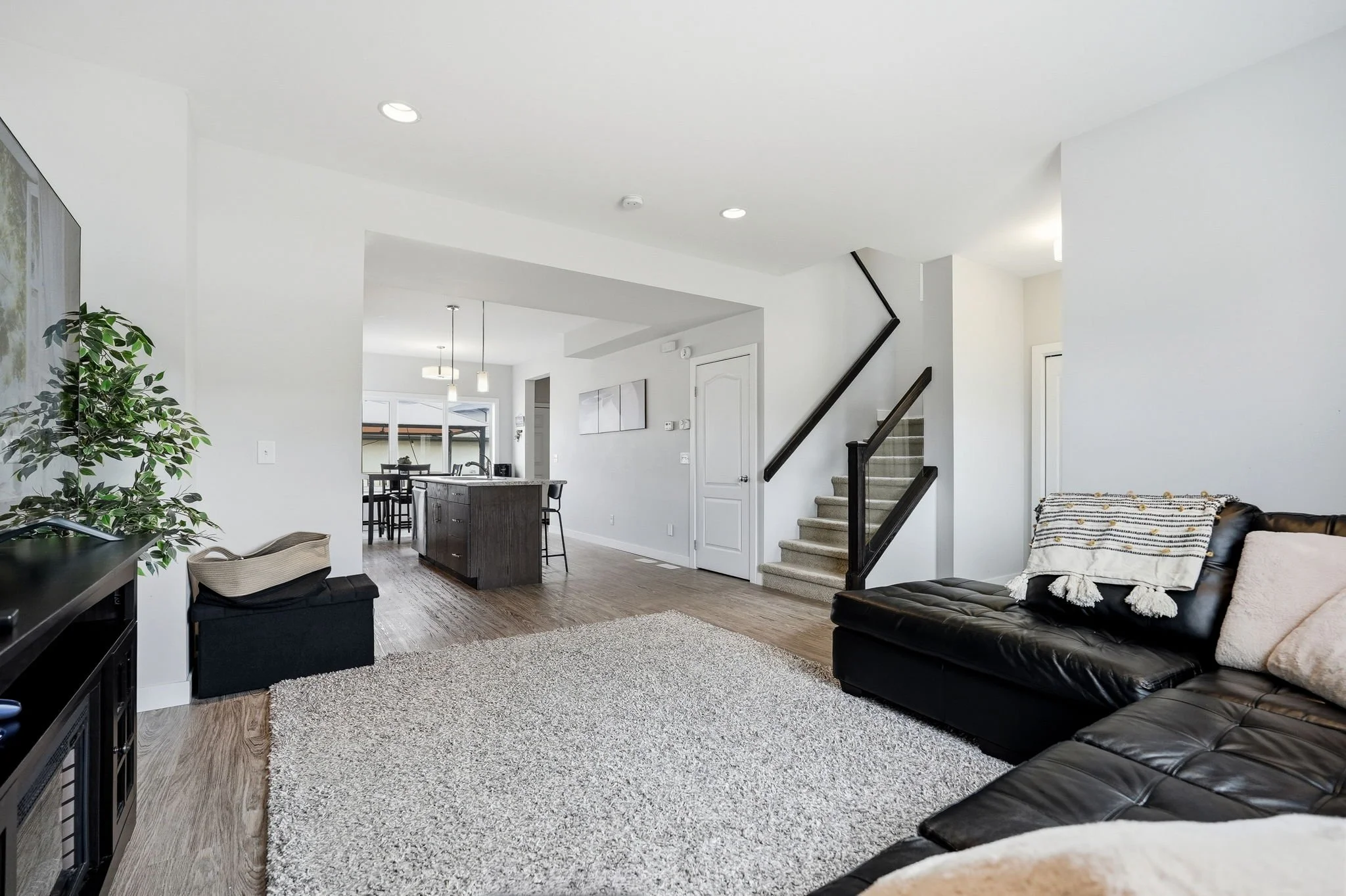 5-web-or-mls-A7403895.jpg