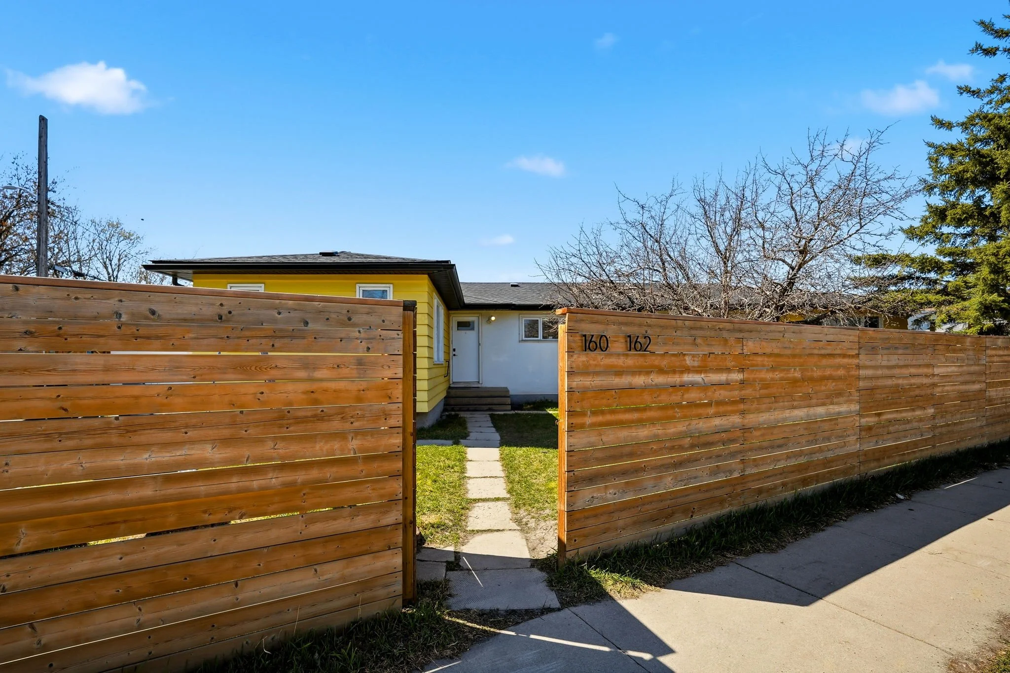3-web-or-mls-A7406939.jpg