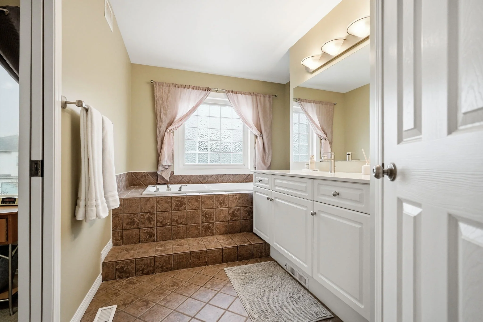 41-web-or-mls-A7407338.jpg