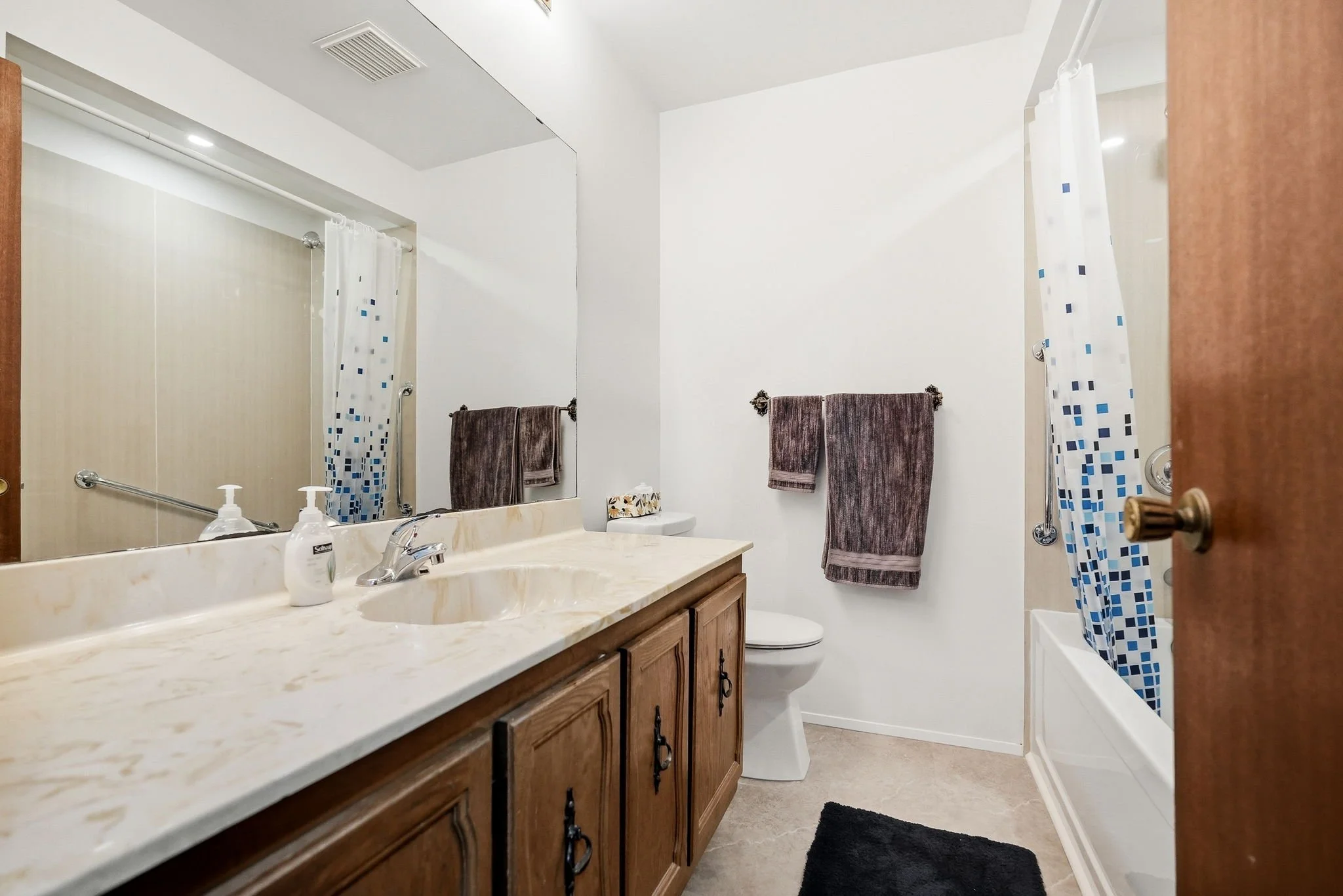 21-web-or-mls-A7407242.jpg