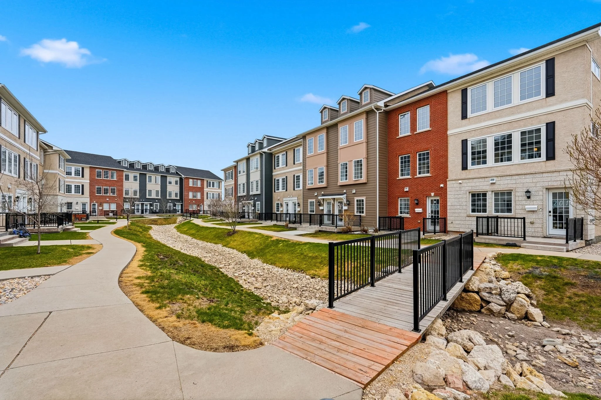 4-web-or-mls-A7408042.jpg