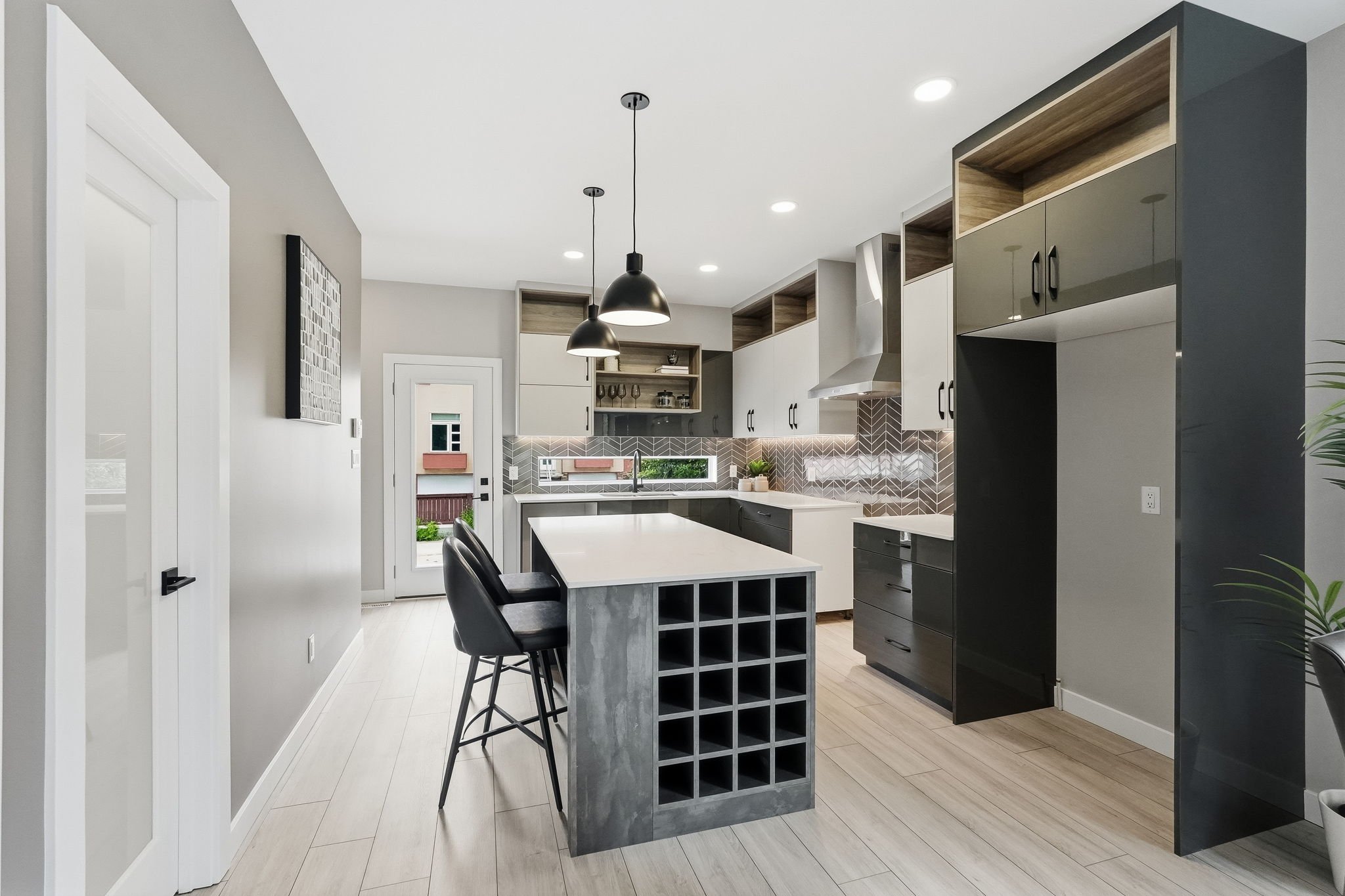 20-web-or-mls-A7409704.jpg