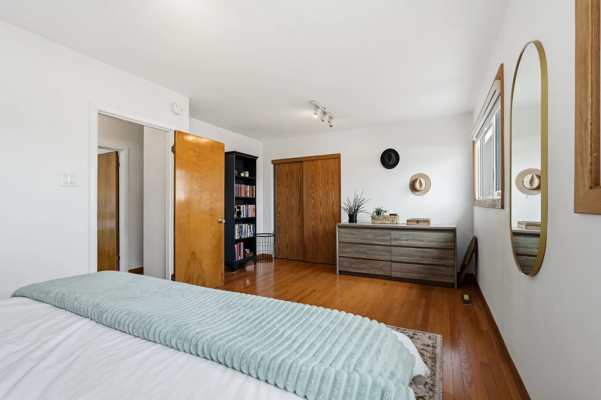 21-web-or-mls-A7402481.jpg