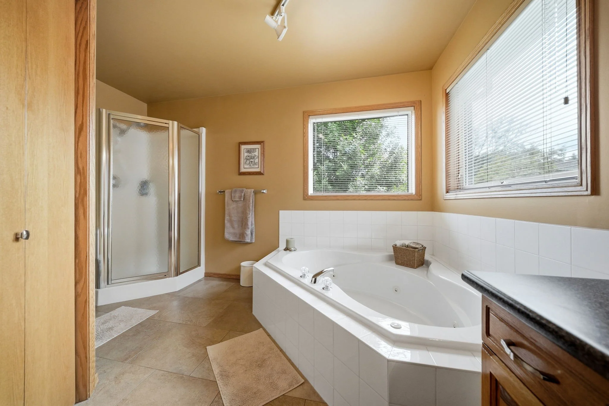 24-web-or-mls-65_lindenshore-1_018.jpg