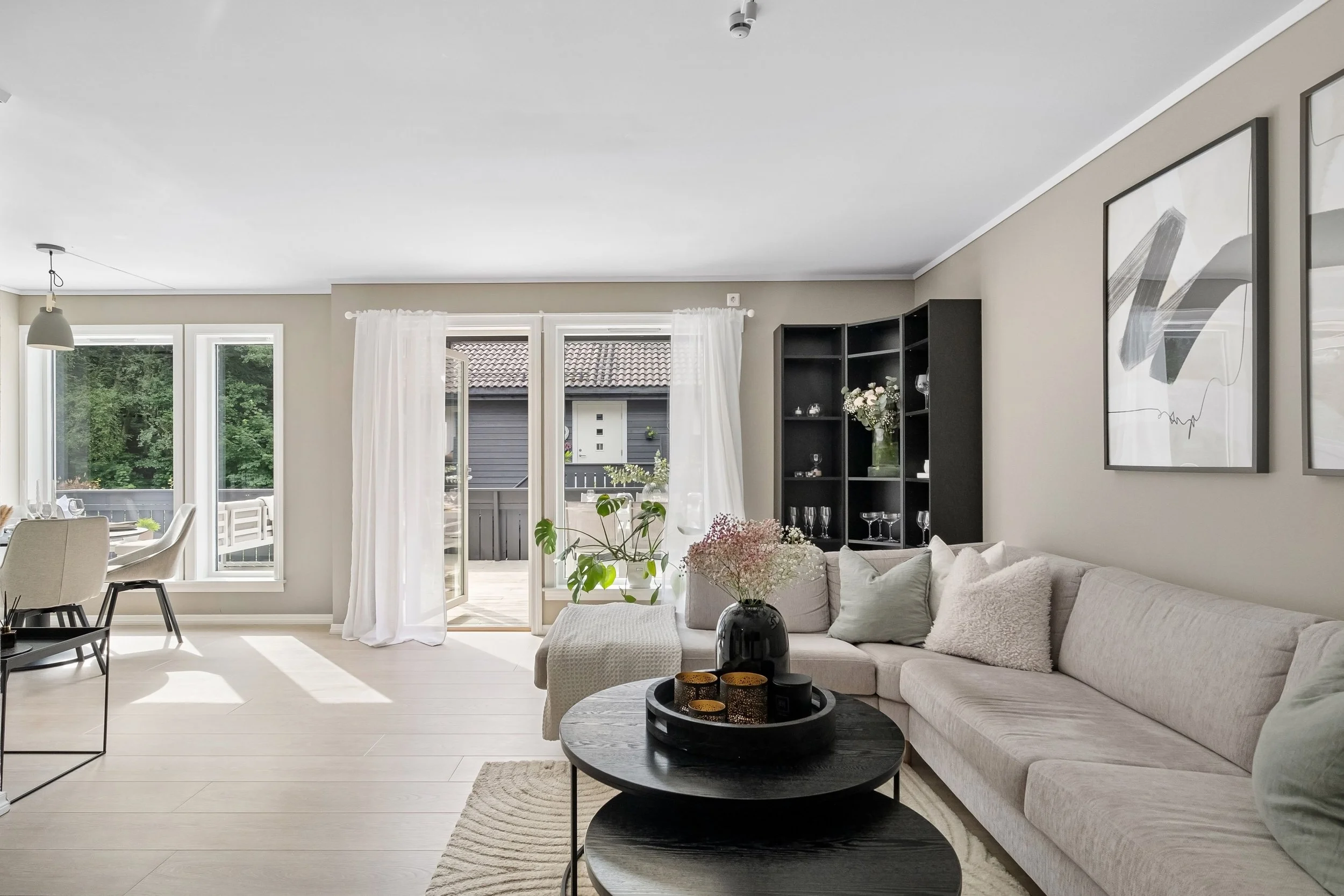 Should You Include Furniture in Your Offer to Purchase a House?