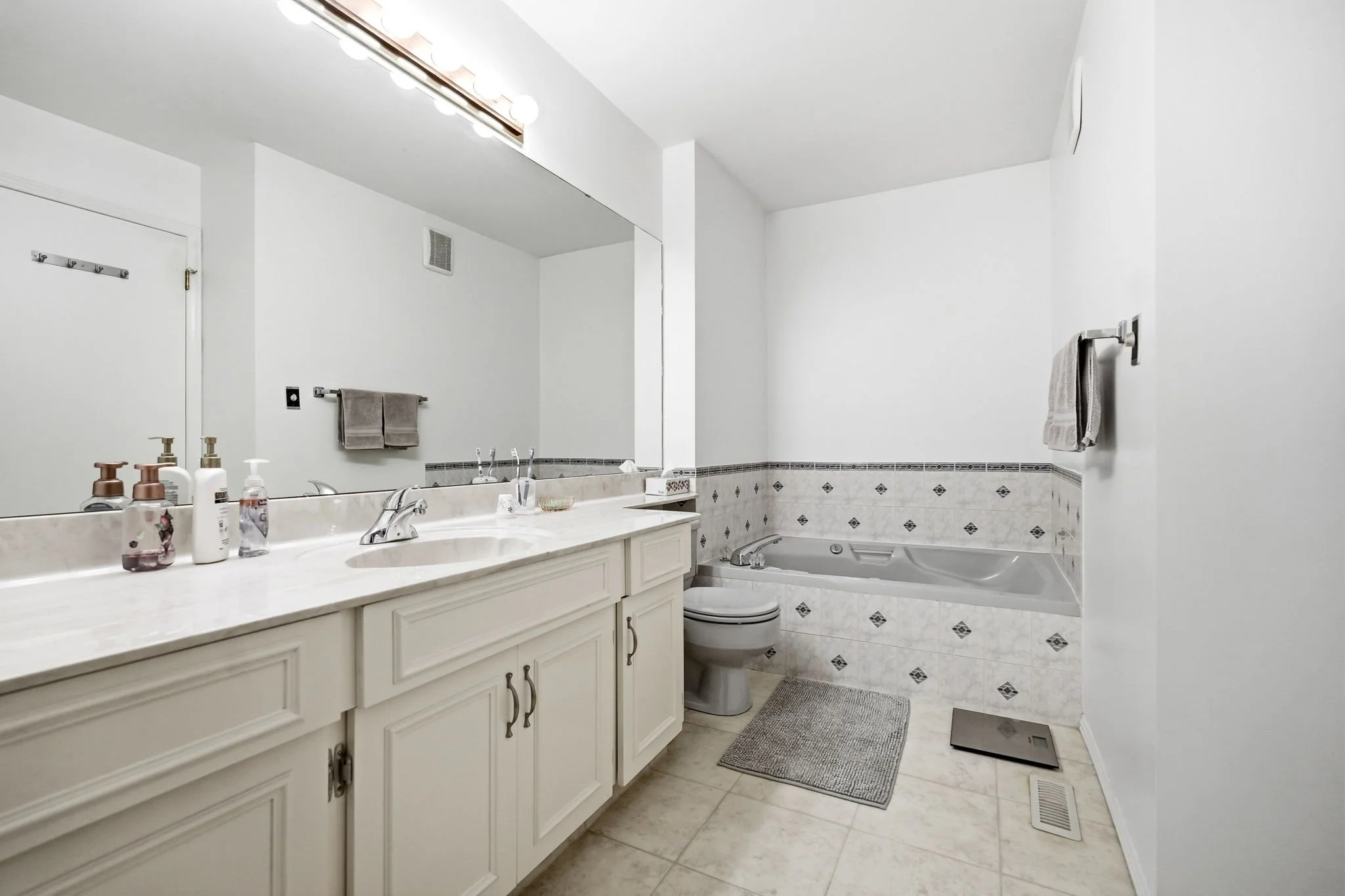 22-web-or-mls-A7406272.jpg