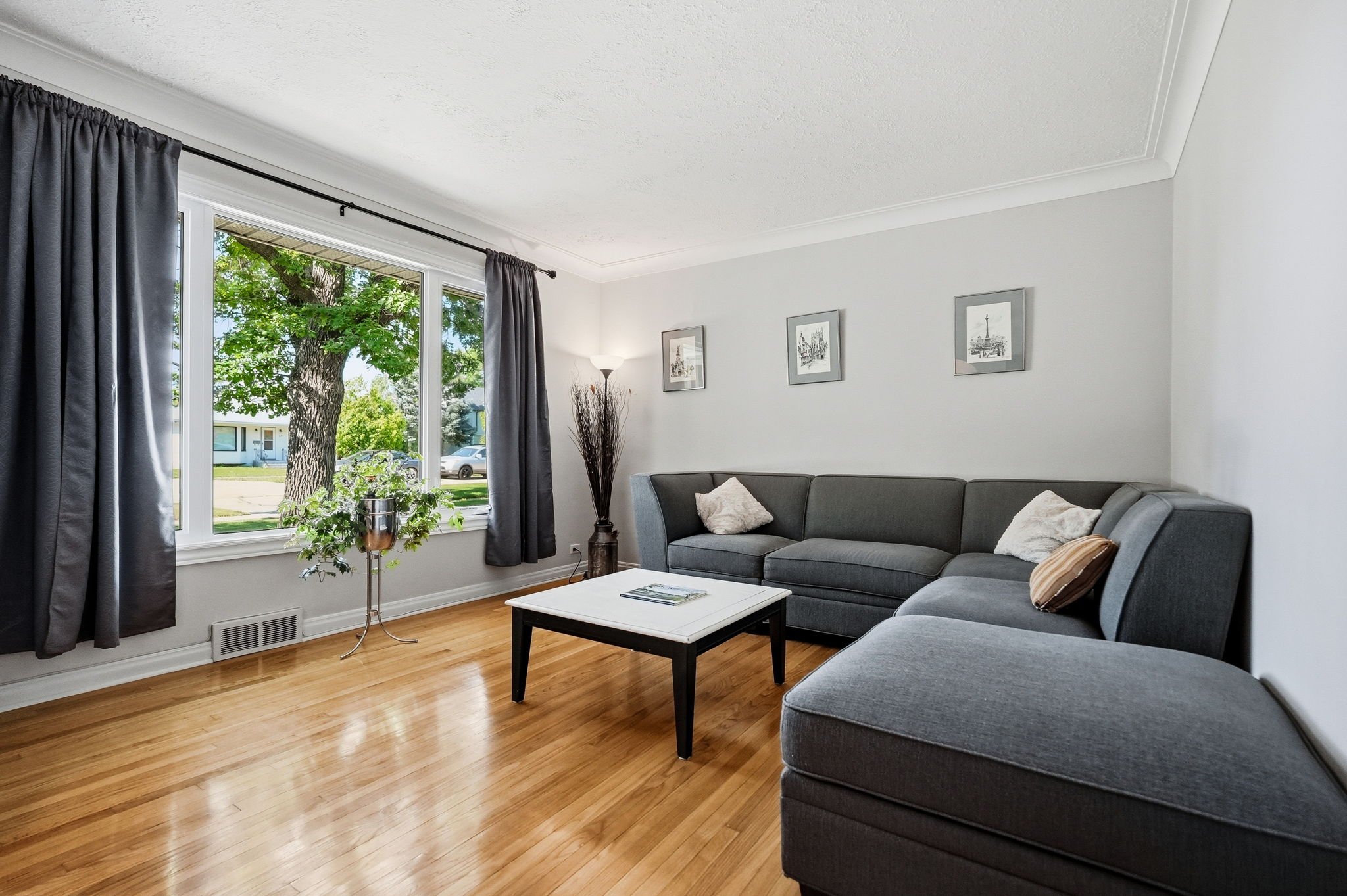 5-web-or-mls-42_glen_ave_026.jpg