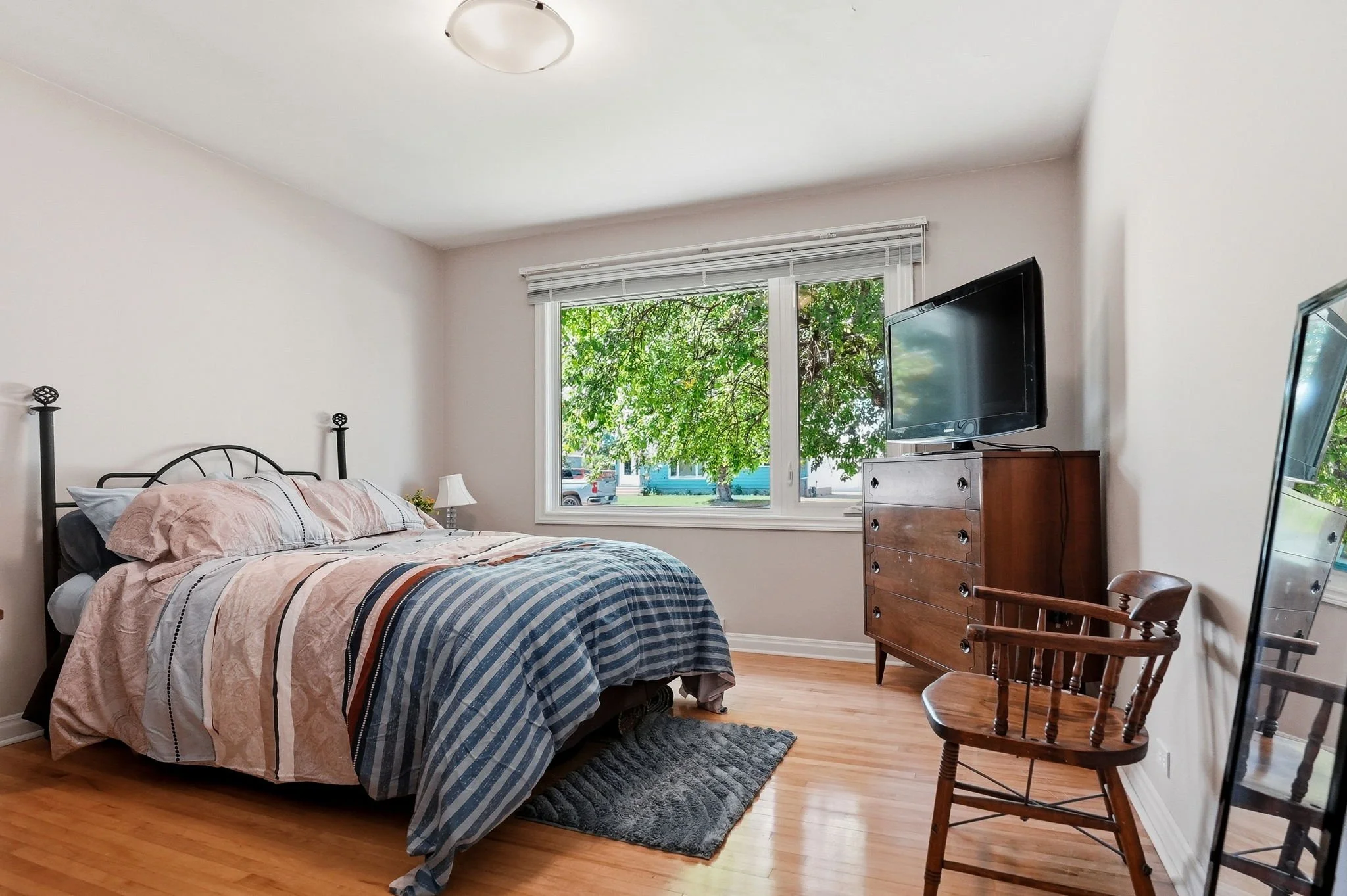 9-web-or-mls-42_glen_ave_011.jpg