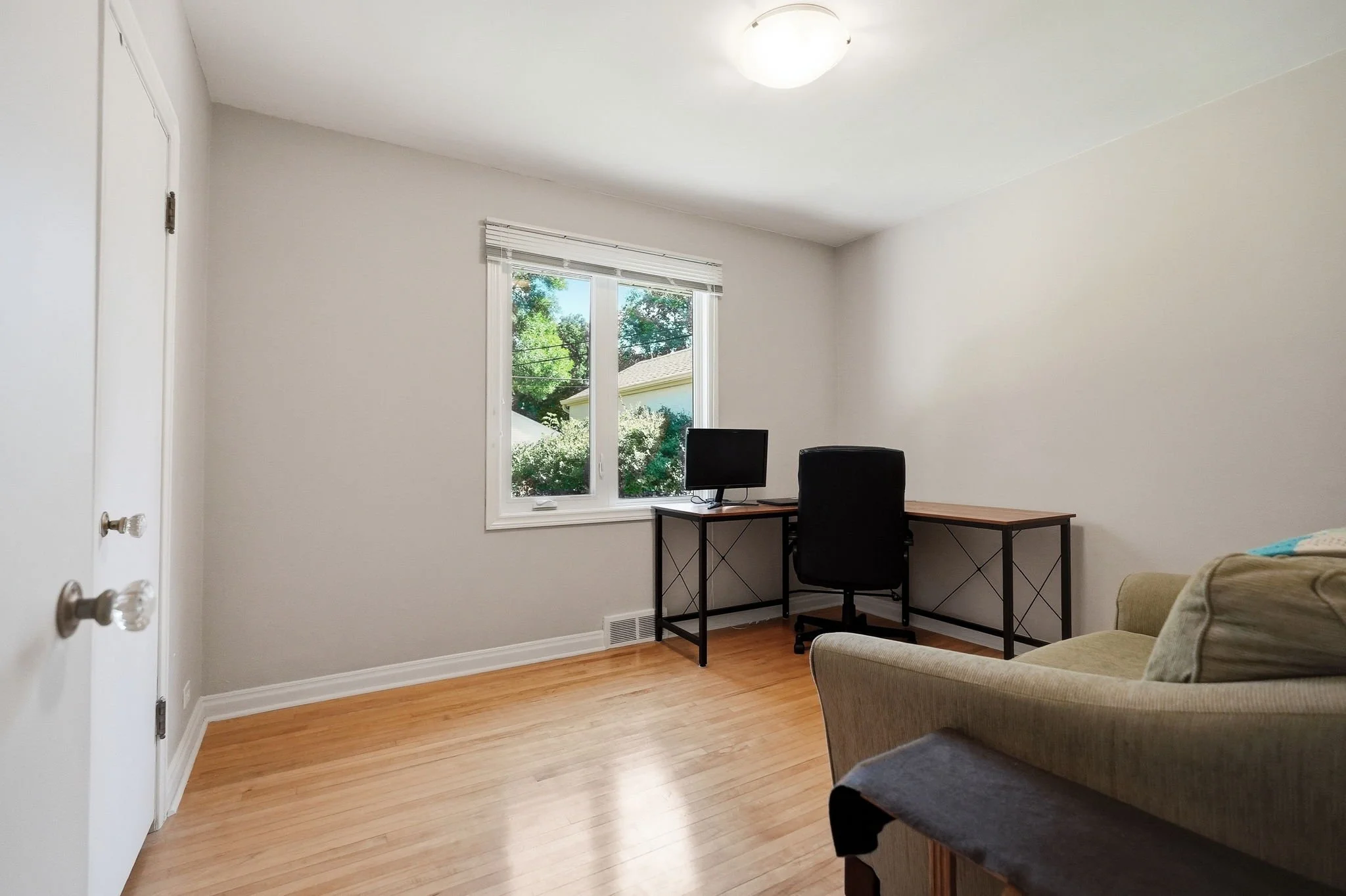 11-web-or-mls-42_glen_ave_013.jpg