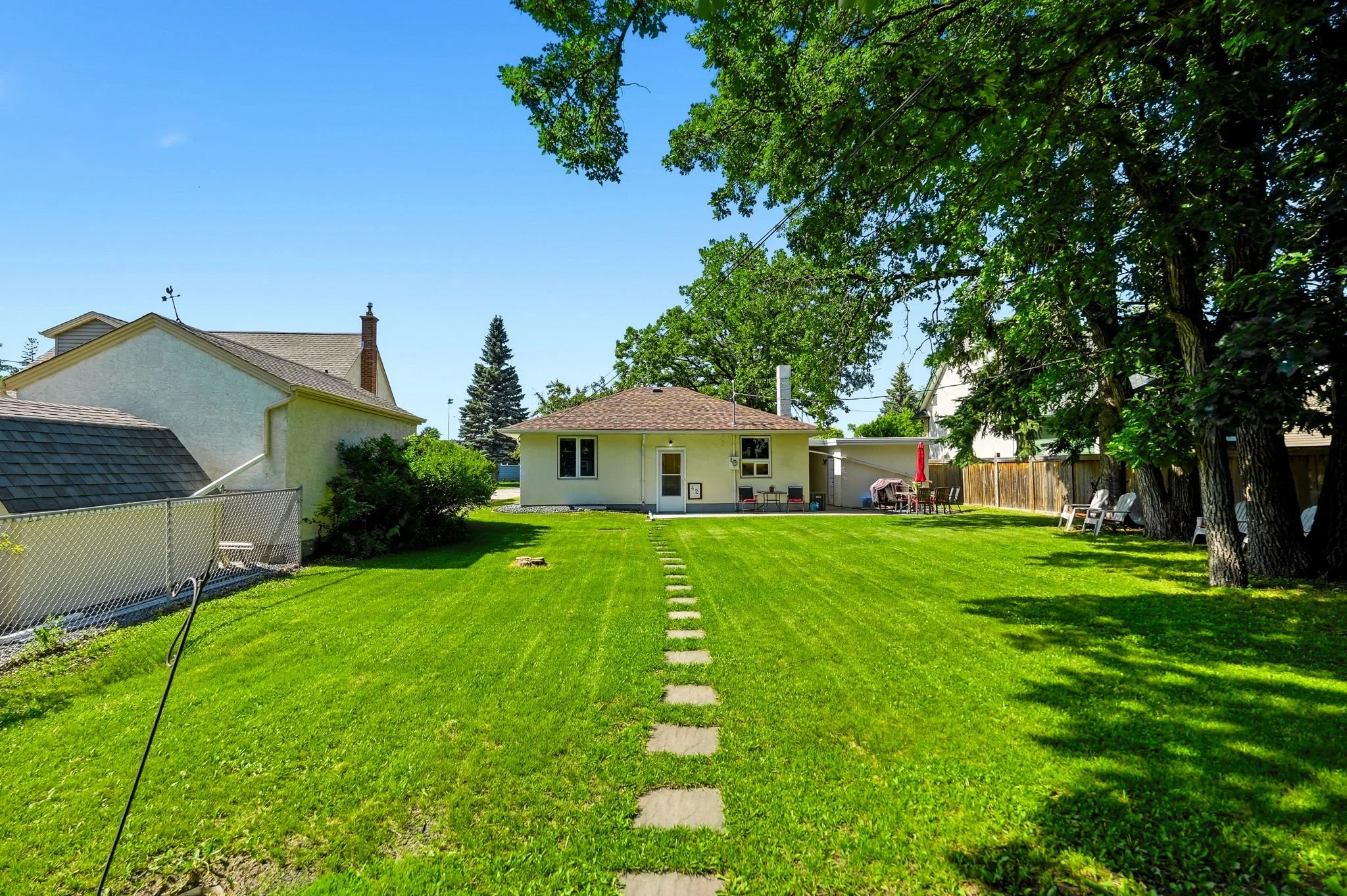 26-web-or-mls-42_glen_ave_005.jpg