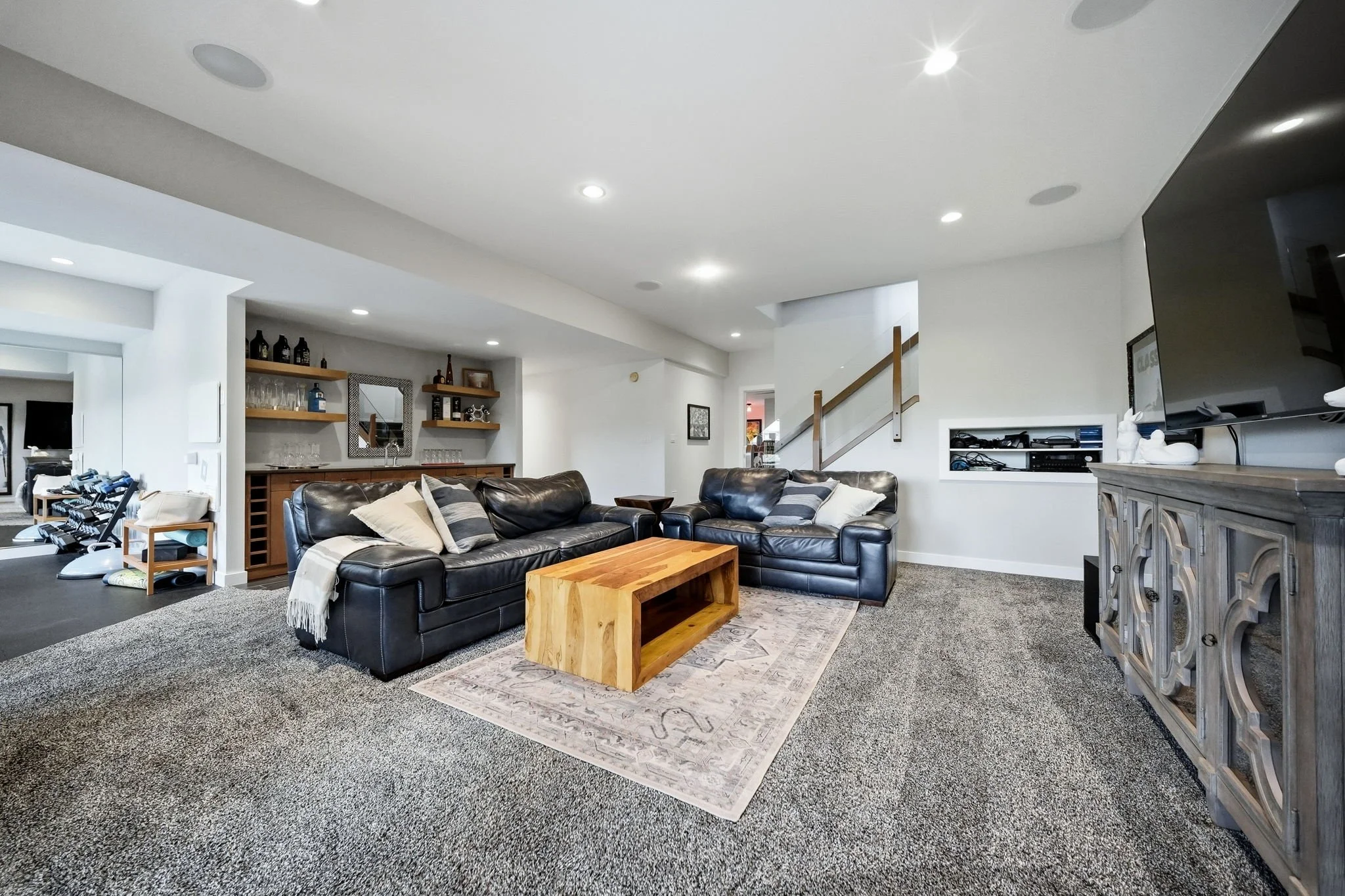 36-web-or-mls-118_lake_Bend_033.jpg