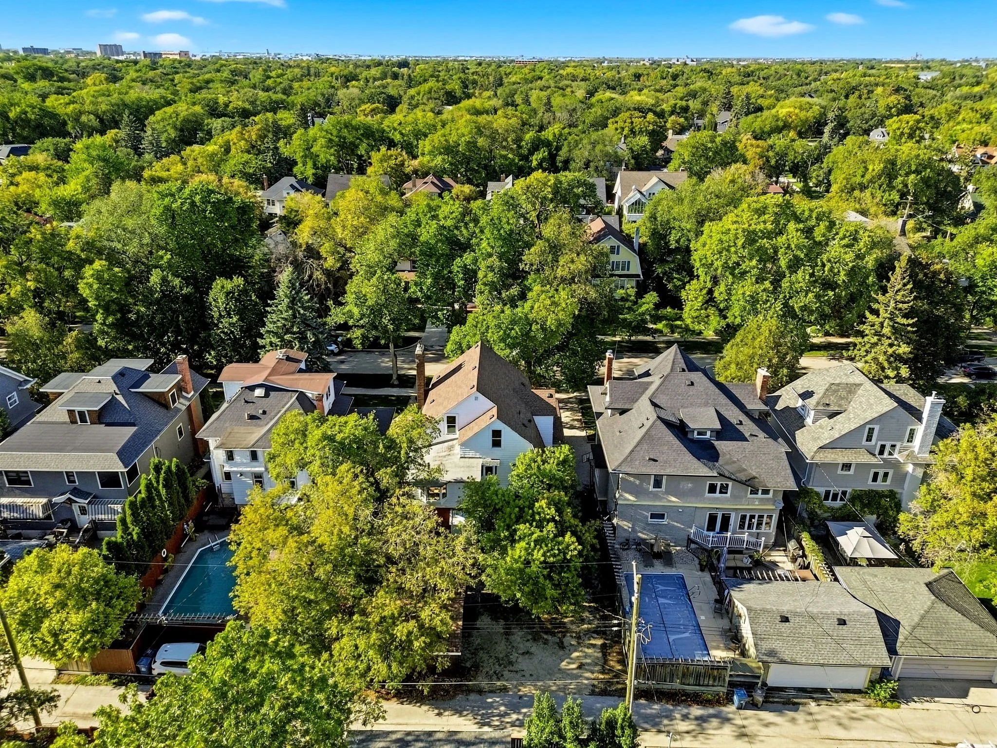 6-web-or-mls-298_kingsway_004.jpg