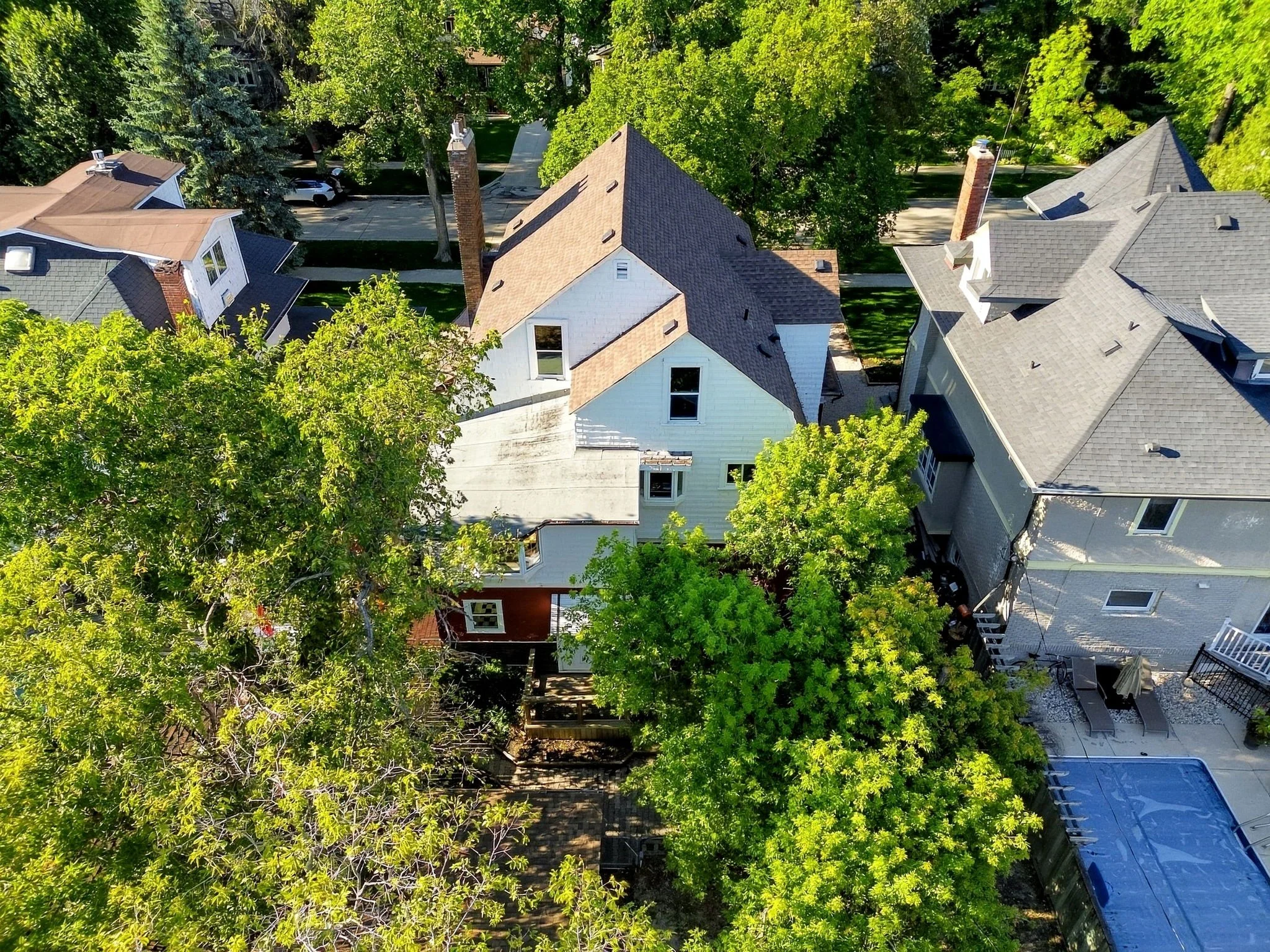 10-web-or-mls-298_kingsway_008.jpg