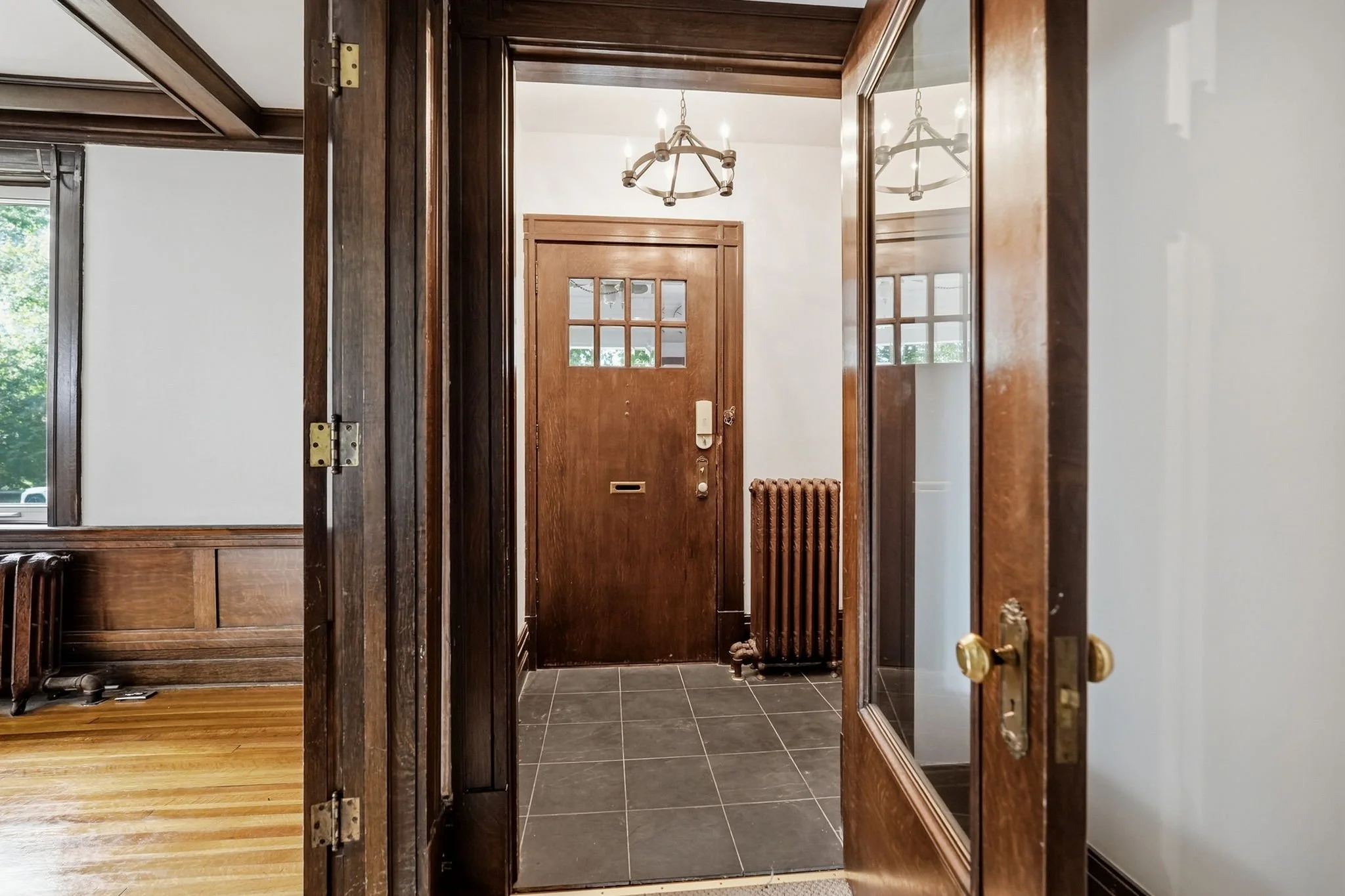 17-web-or-mls-298_kingsway_016.jpg