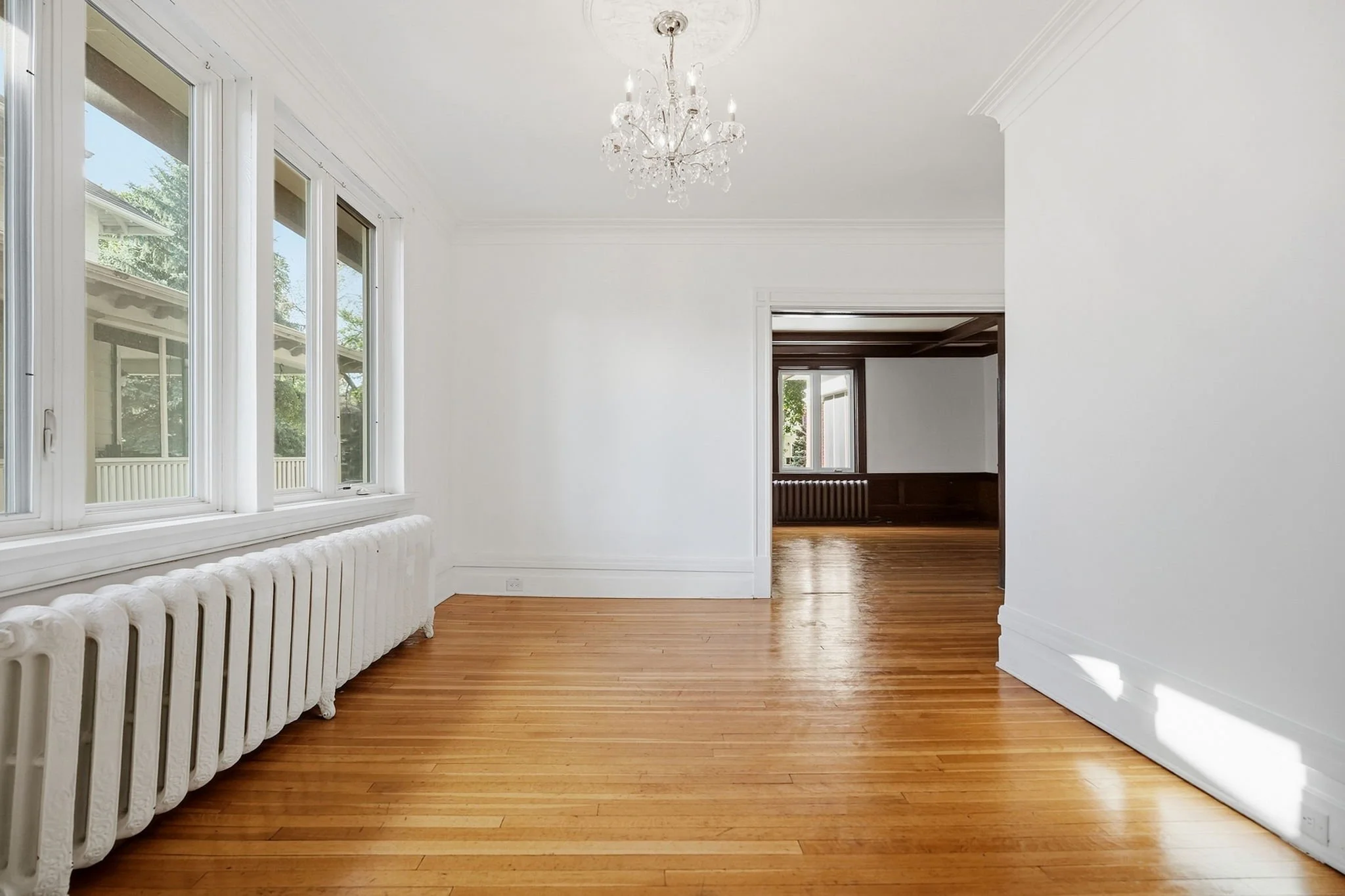 21-web-or-mls-298_kingsway_020.jpg