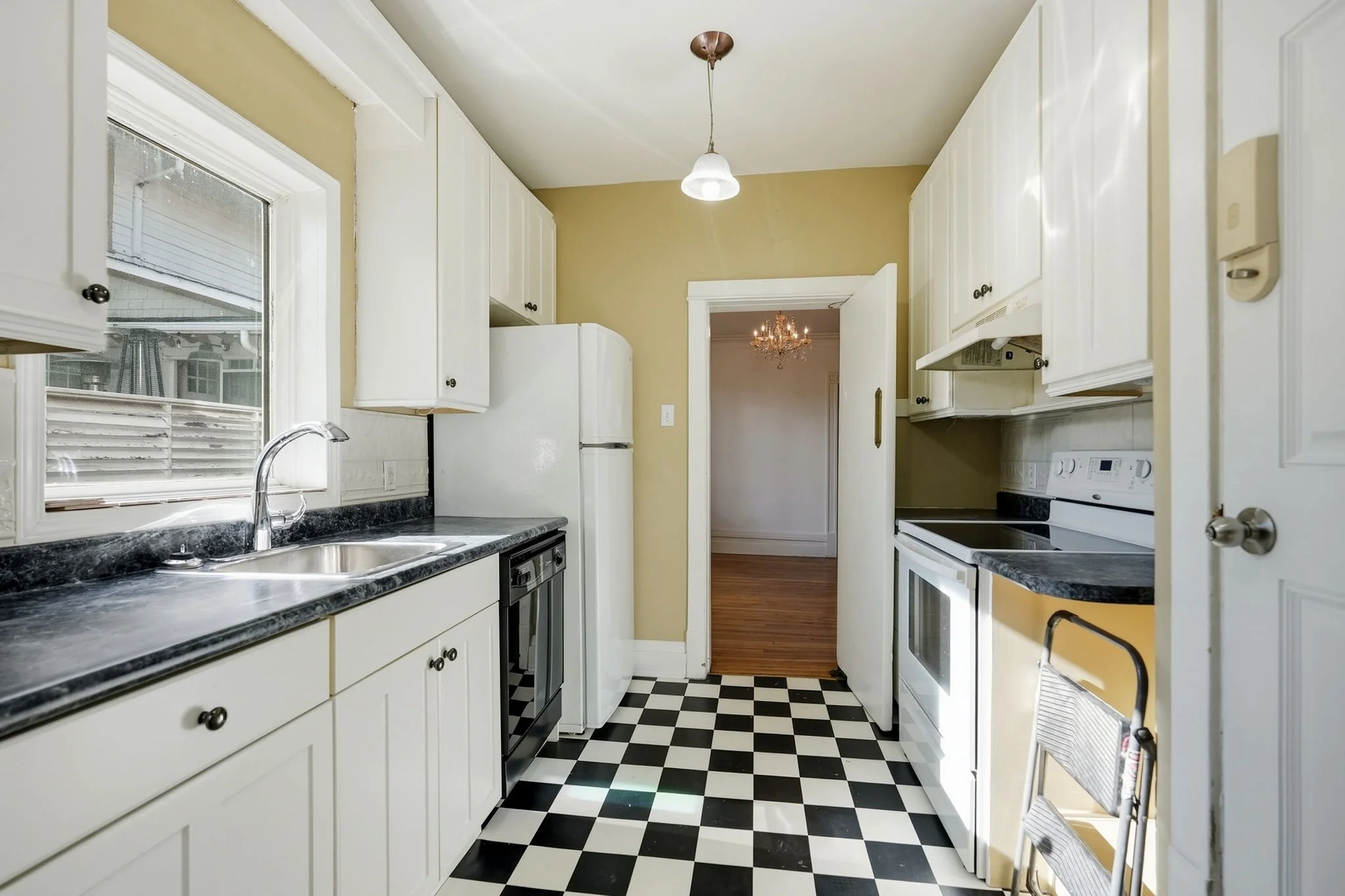 23-web-or-mls-298_kingsway_022.jpg