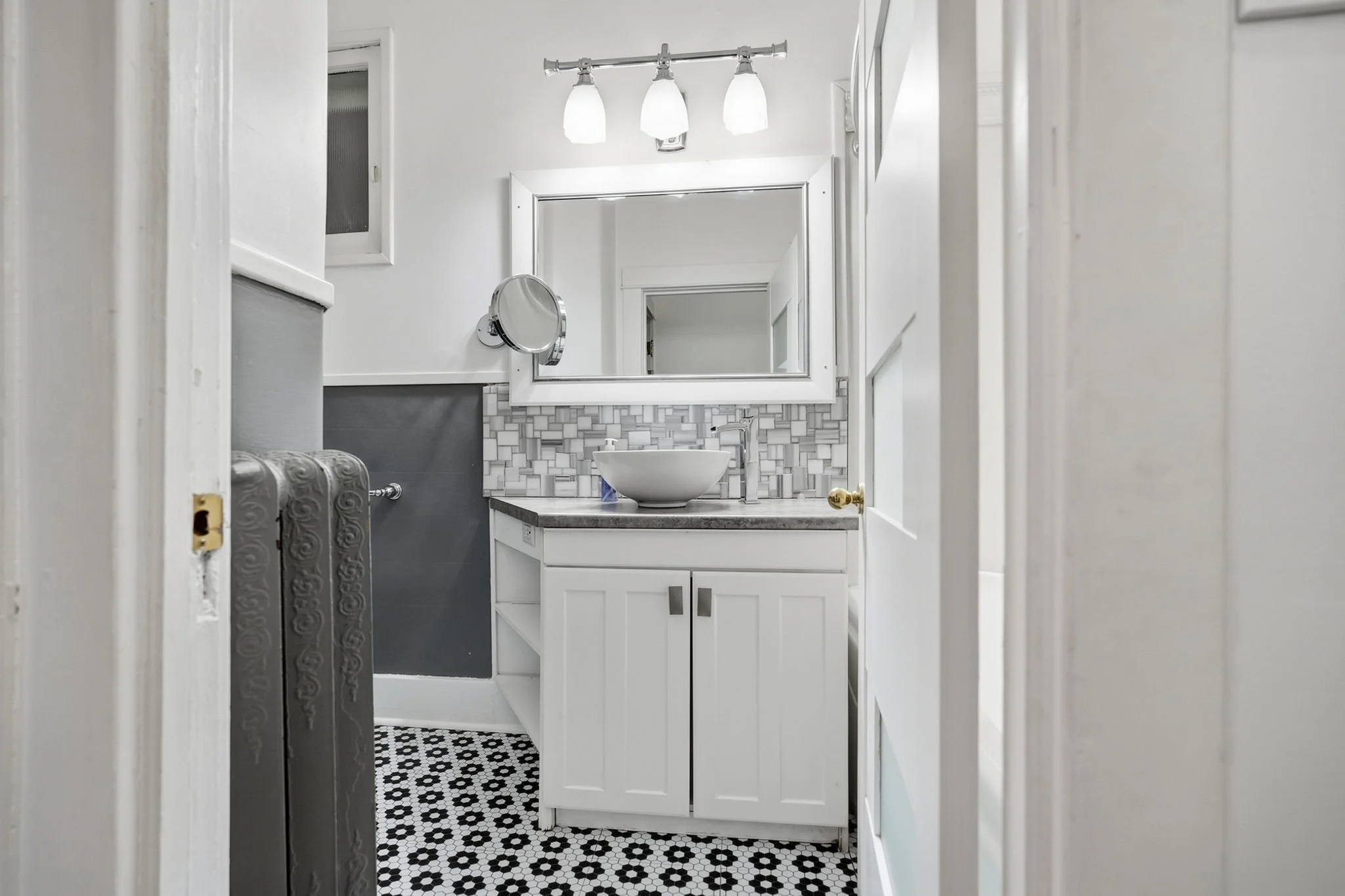24-web-or-mls-298_kingsway_023.jpg