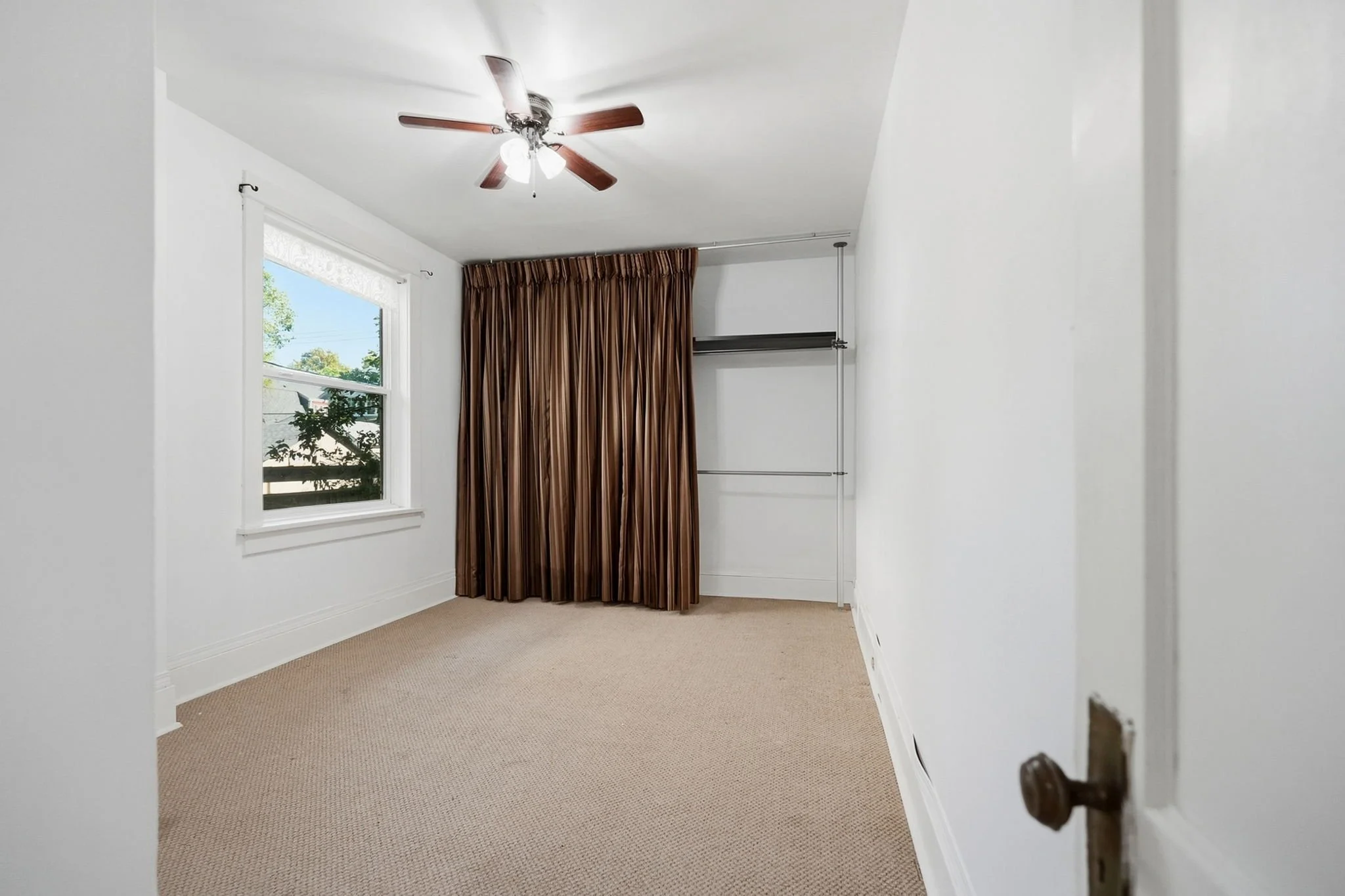 29-web-or-mls-298_kingsway_028.jpg