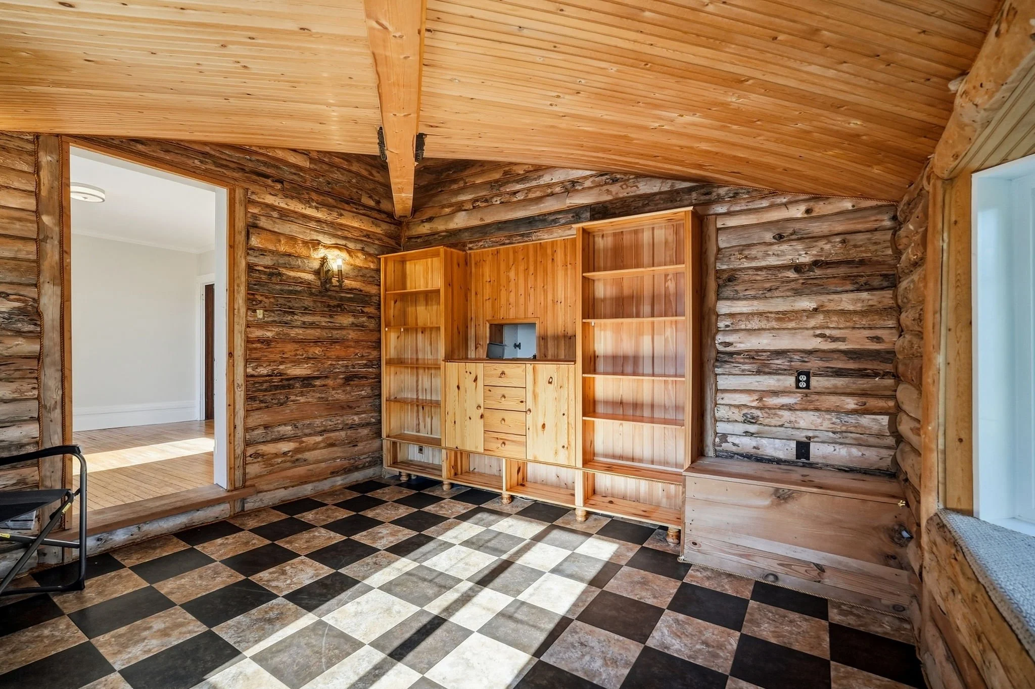 36-web-or-mls-298_kingsway_035.jpg