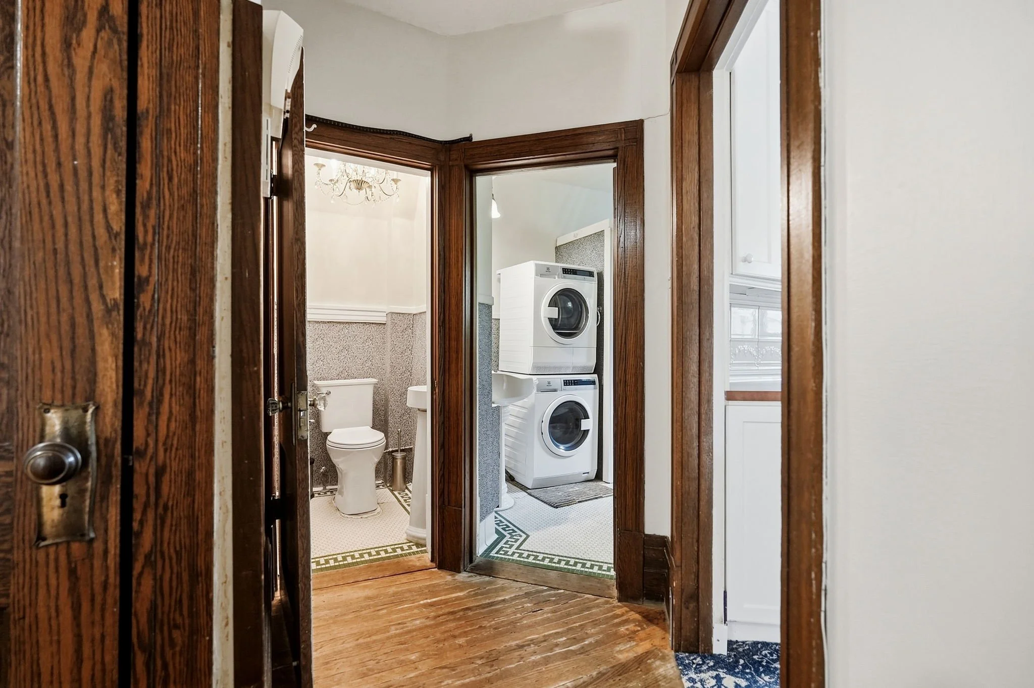 41-web-or-mls-298_kingsway_040.jpg