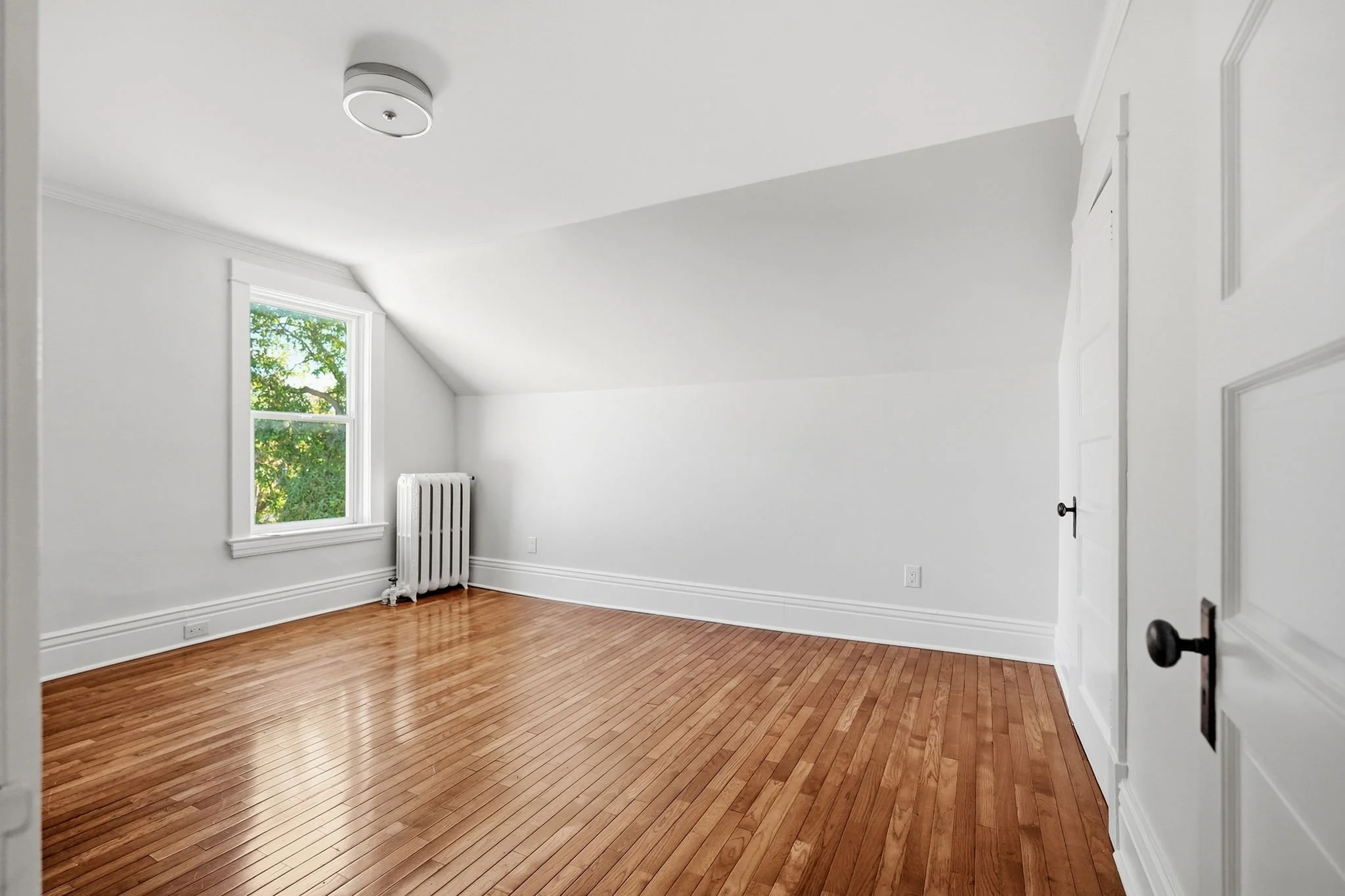 45-web-or-mls-298_kingsway_044.jpg