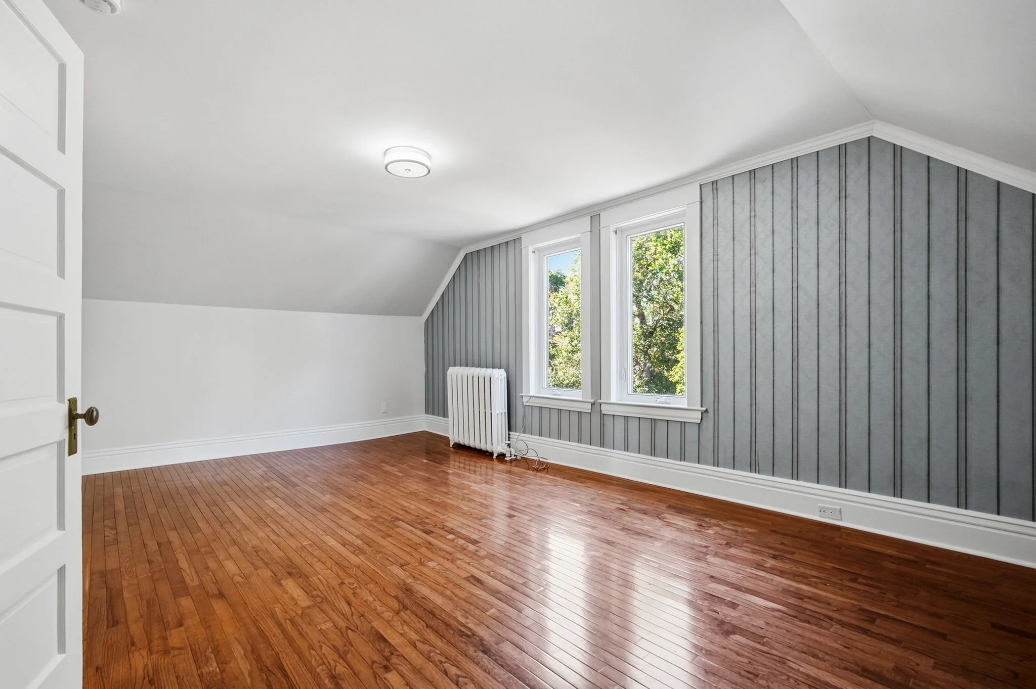 46-web-or-mls-298_kingsway_045.jpg