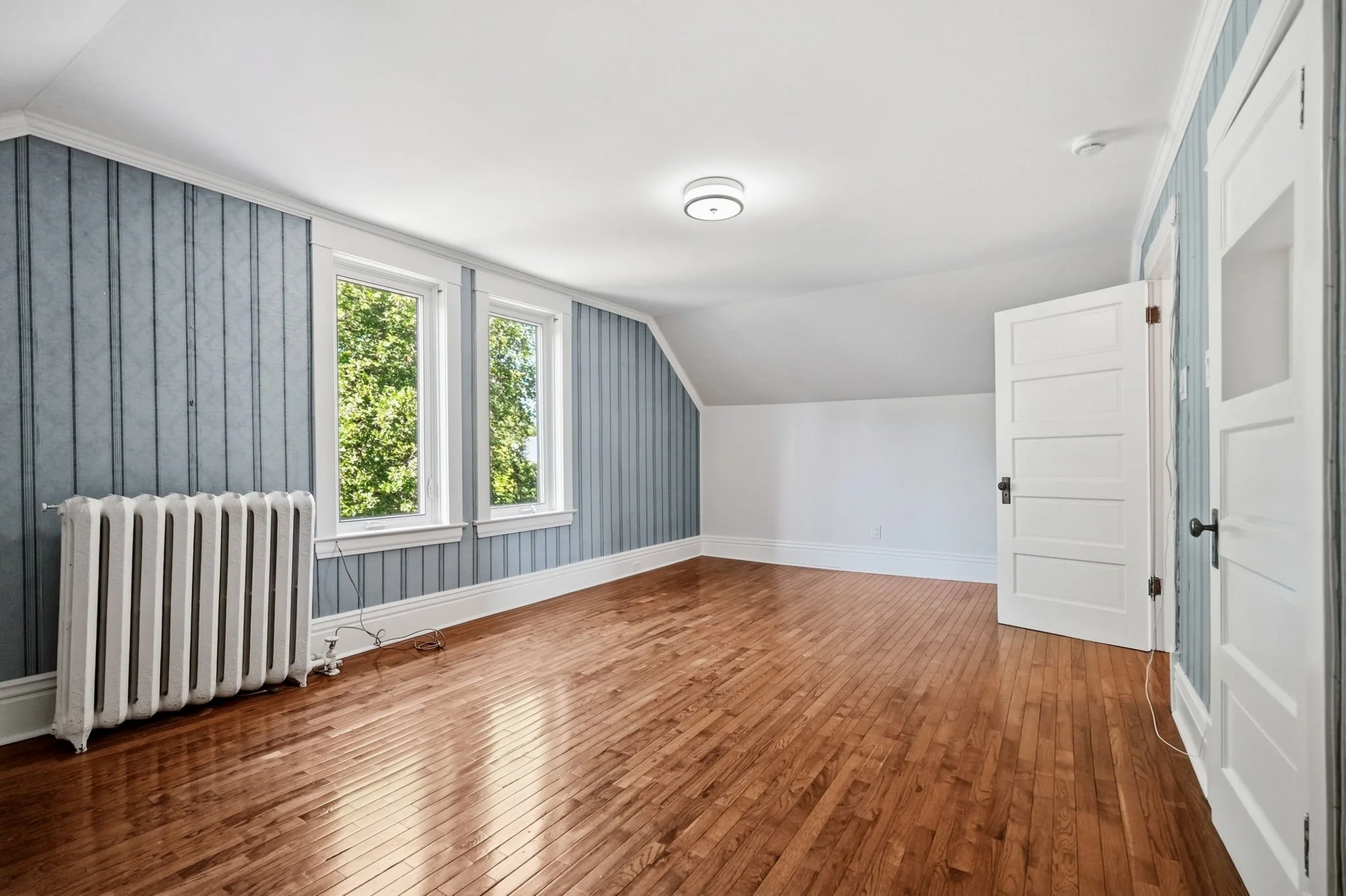 47-web-or-mls-298_kingsway_046.jpg