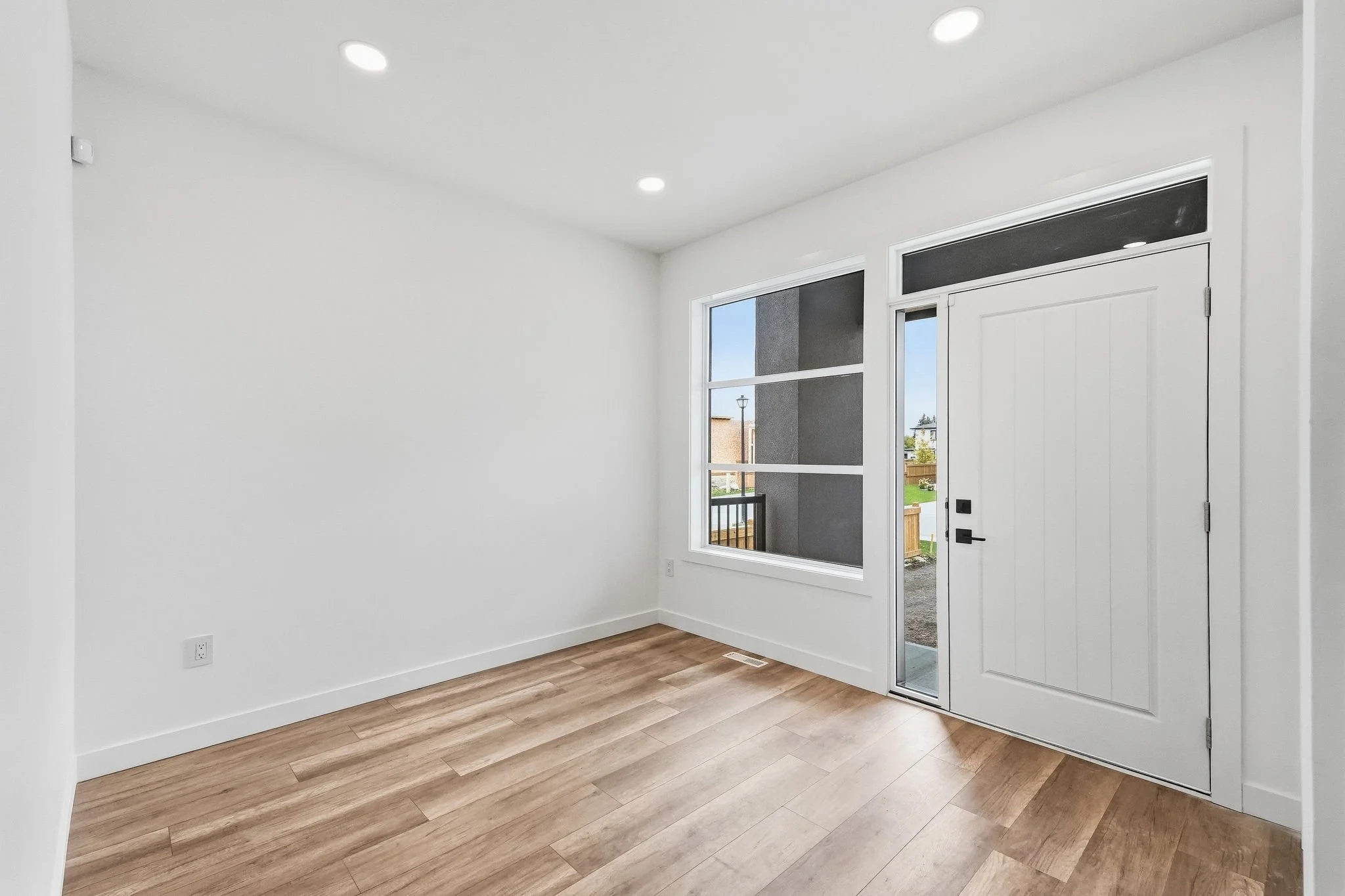 3-web-or-mls-A7404043.jpg
