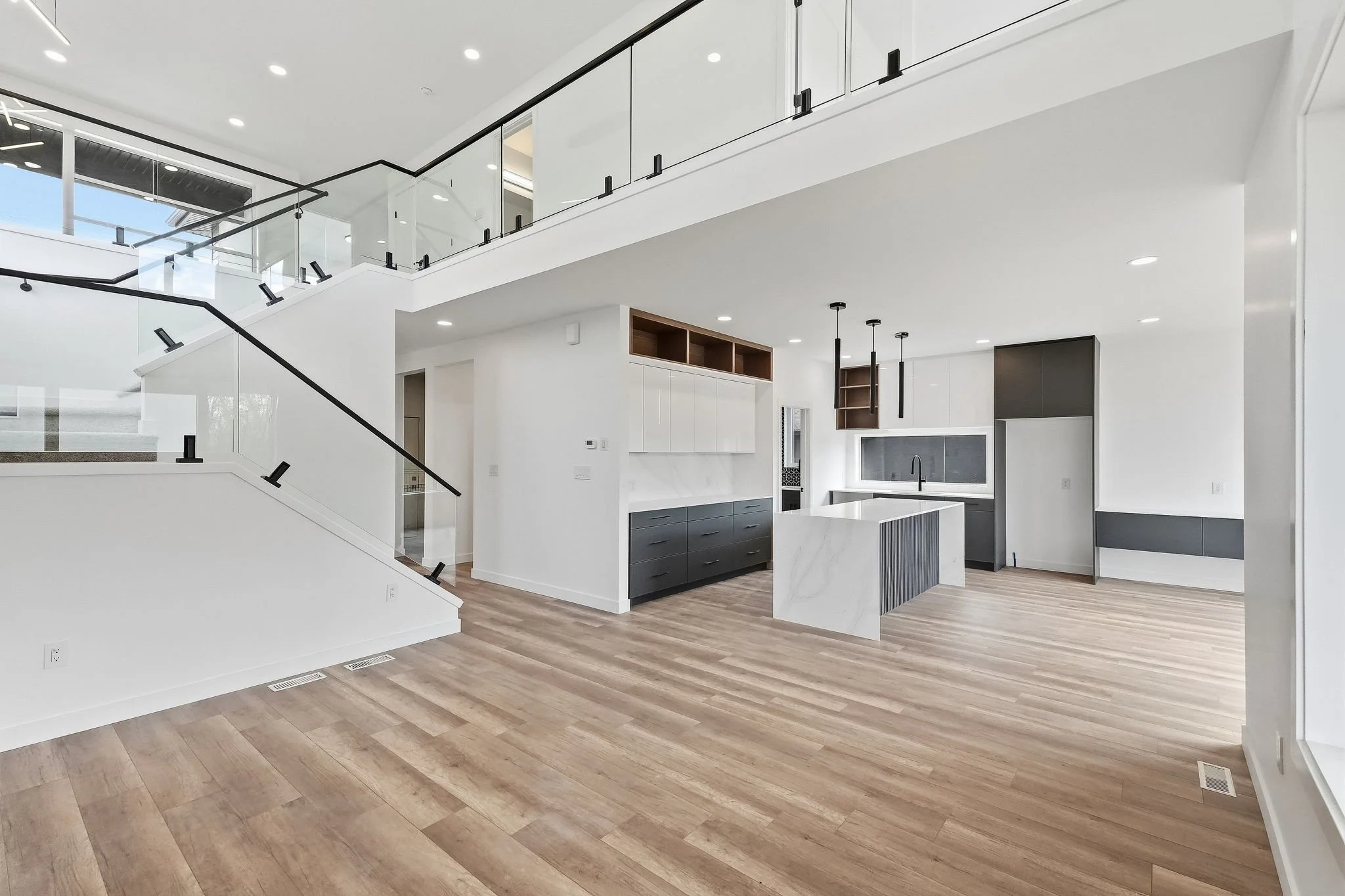 8-web-or-mls-A7404073.jpg
