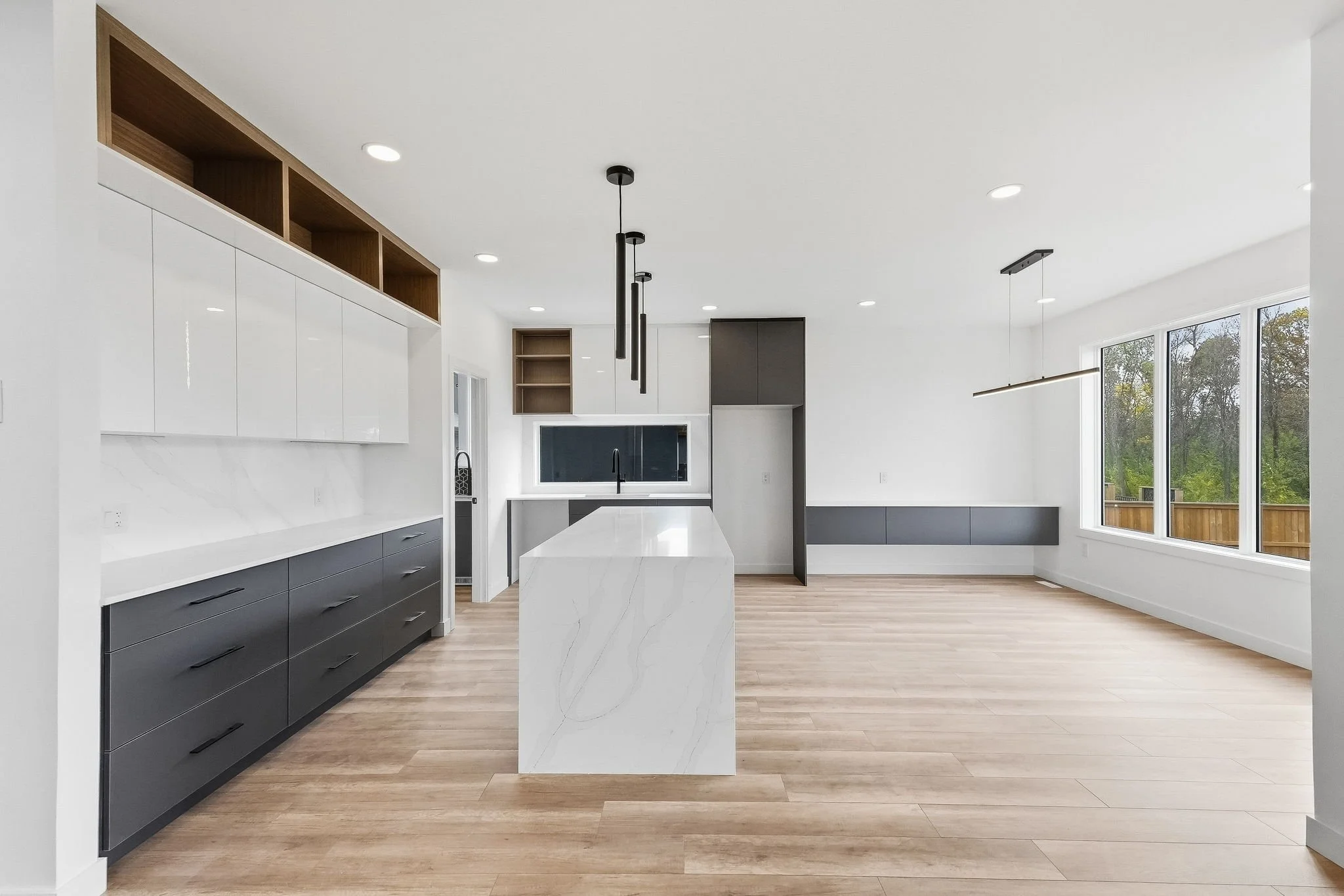 10-web-or-mls-A7404079.jpg