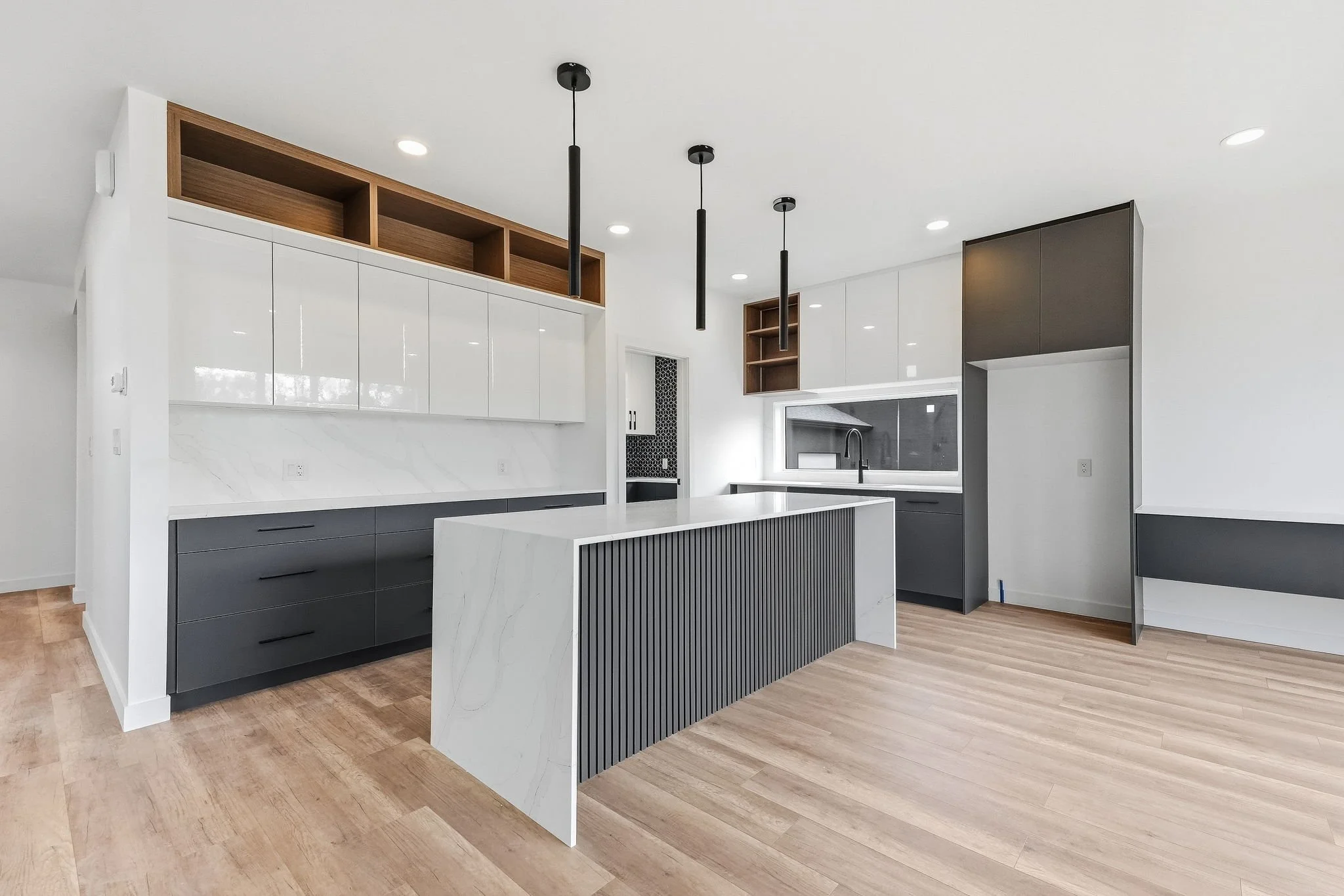 11-web-or-mls-A7404082.jpg