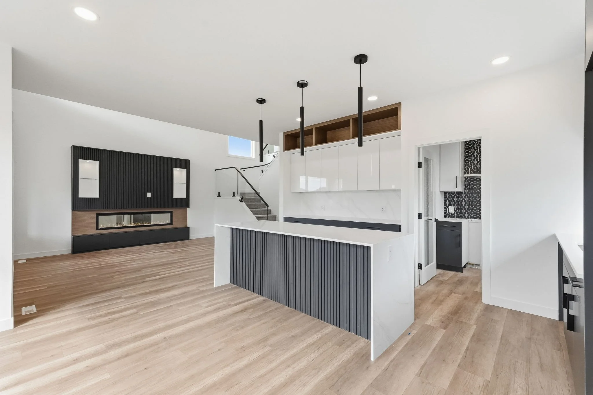12-web-or-mls-A7404090.jpg